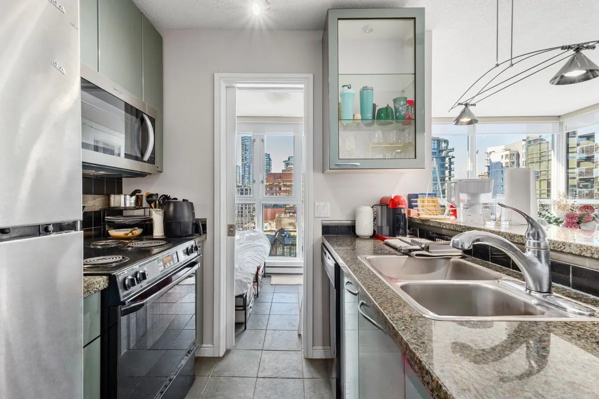 1507 1068 Hornby Street