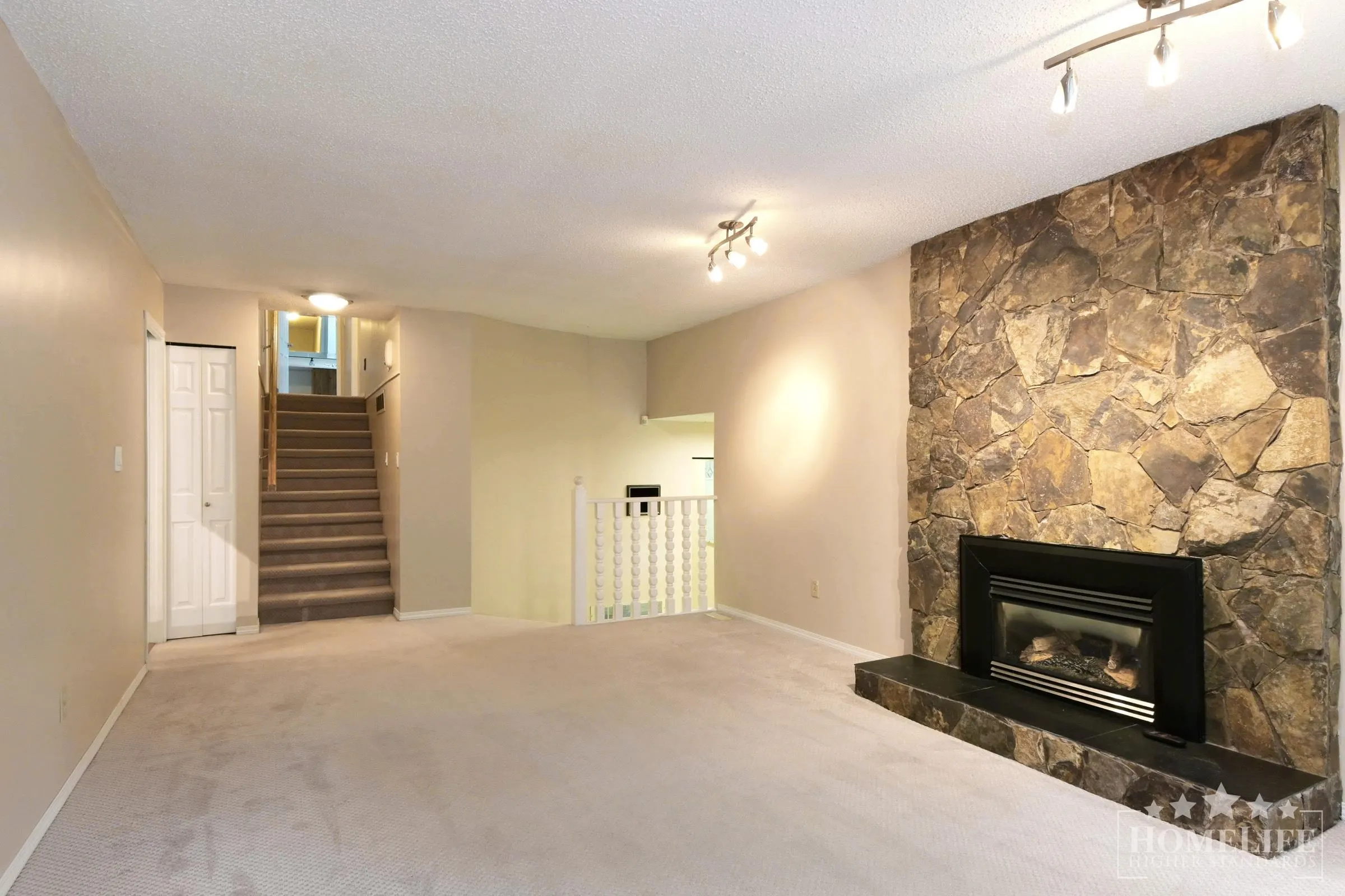 2088 180 Street