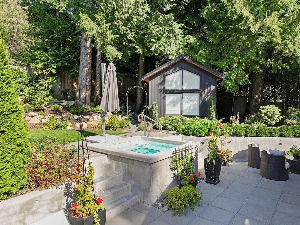 4645 Caulfeild Drive