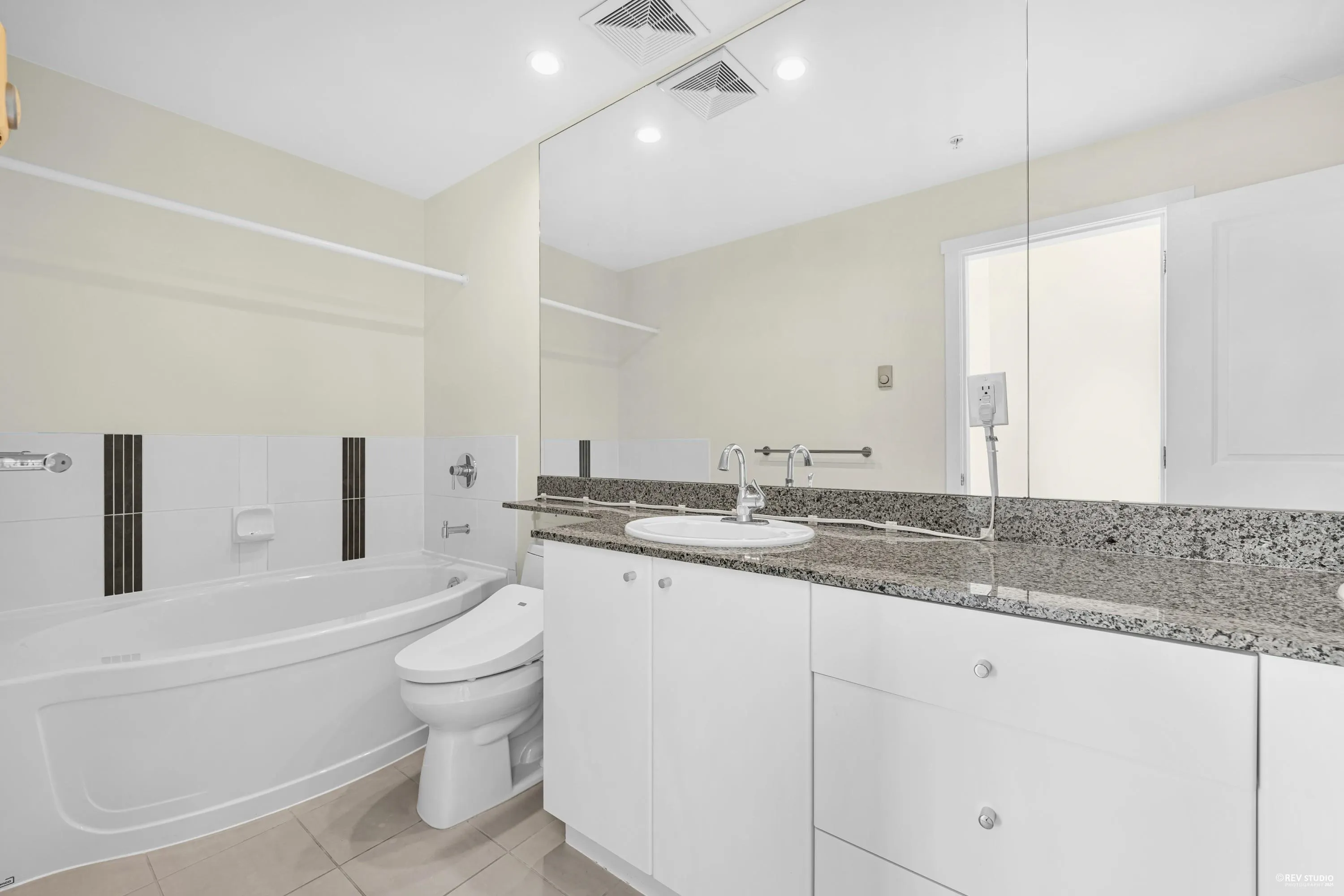 1905 5088 Kwantlen Street