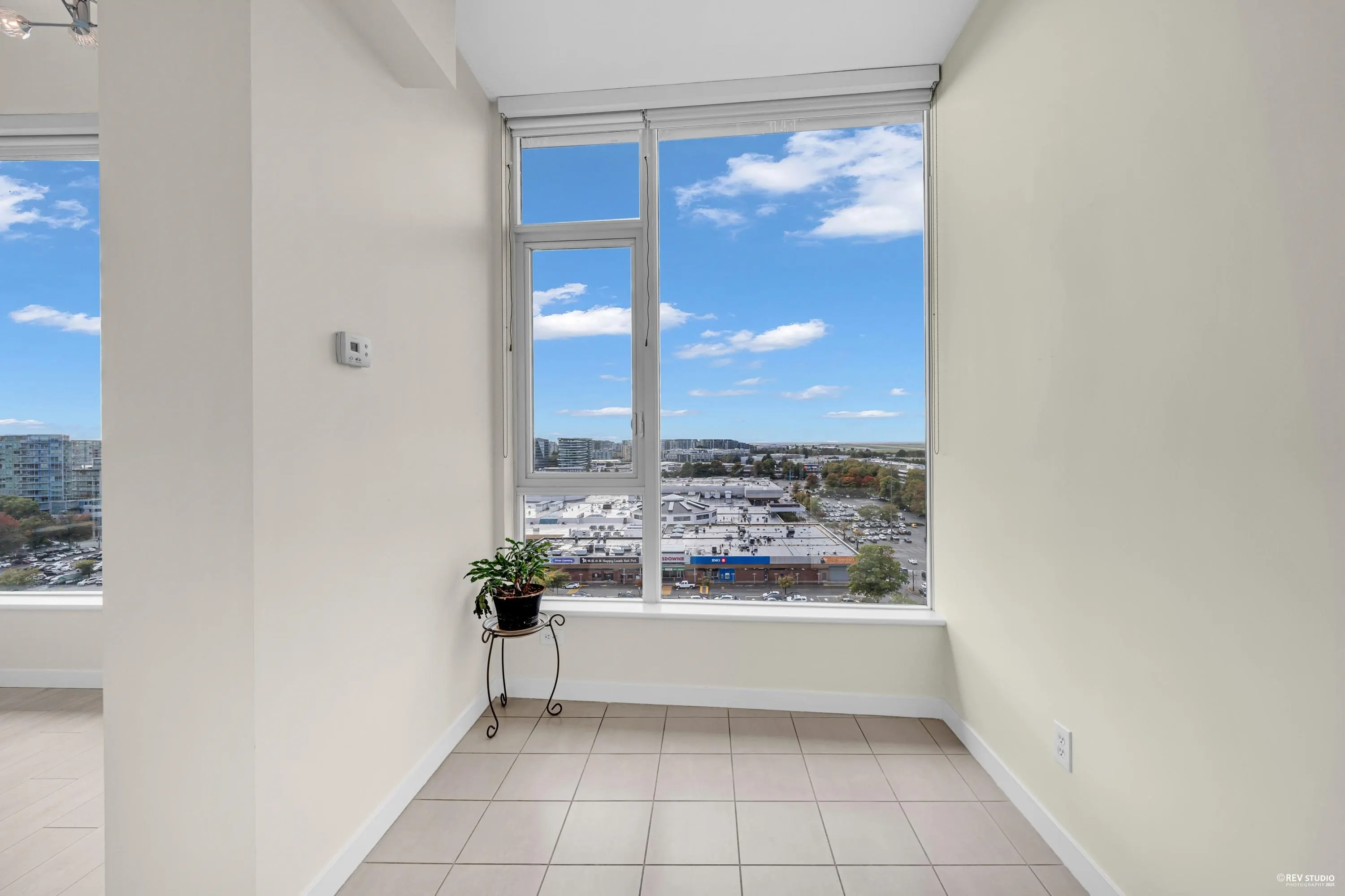 1905 5088 Kwantlen Street