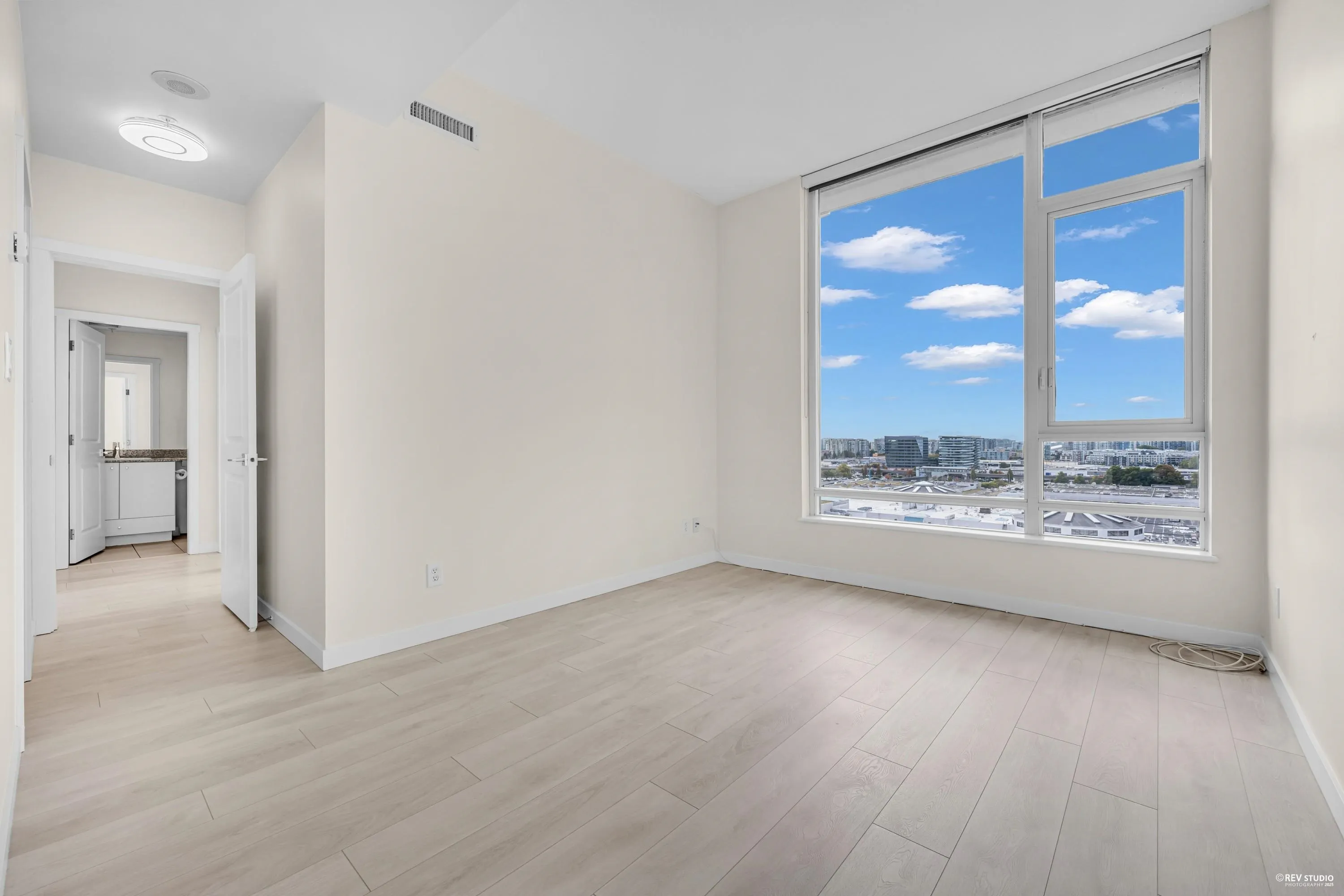 1905 5088 Kwantlen Street