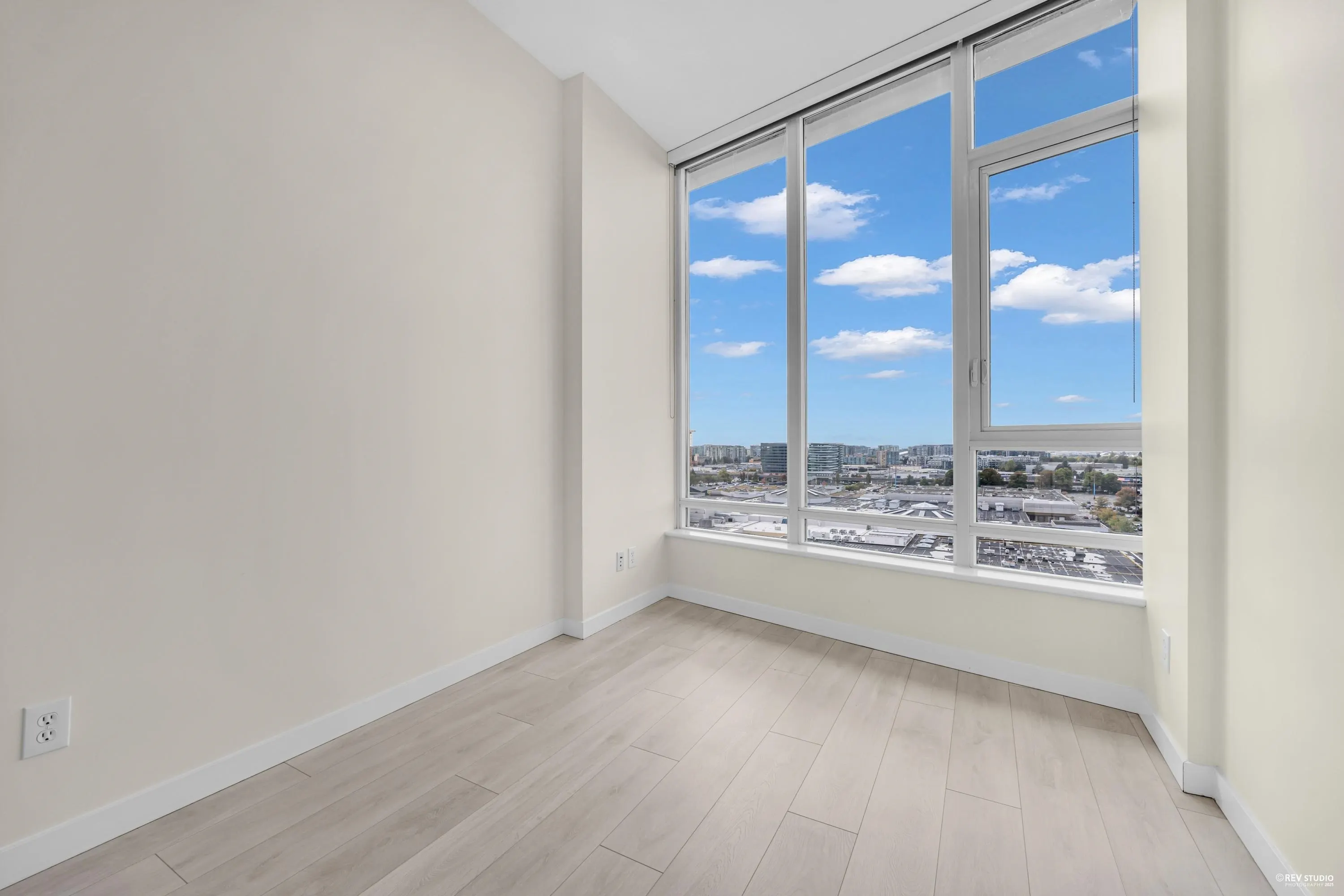 1905 5088 Kwantlen Street