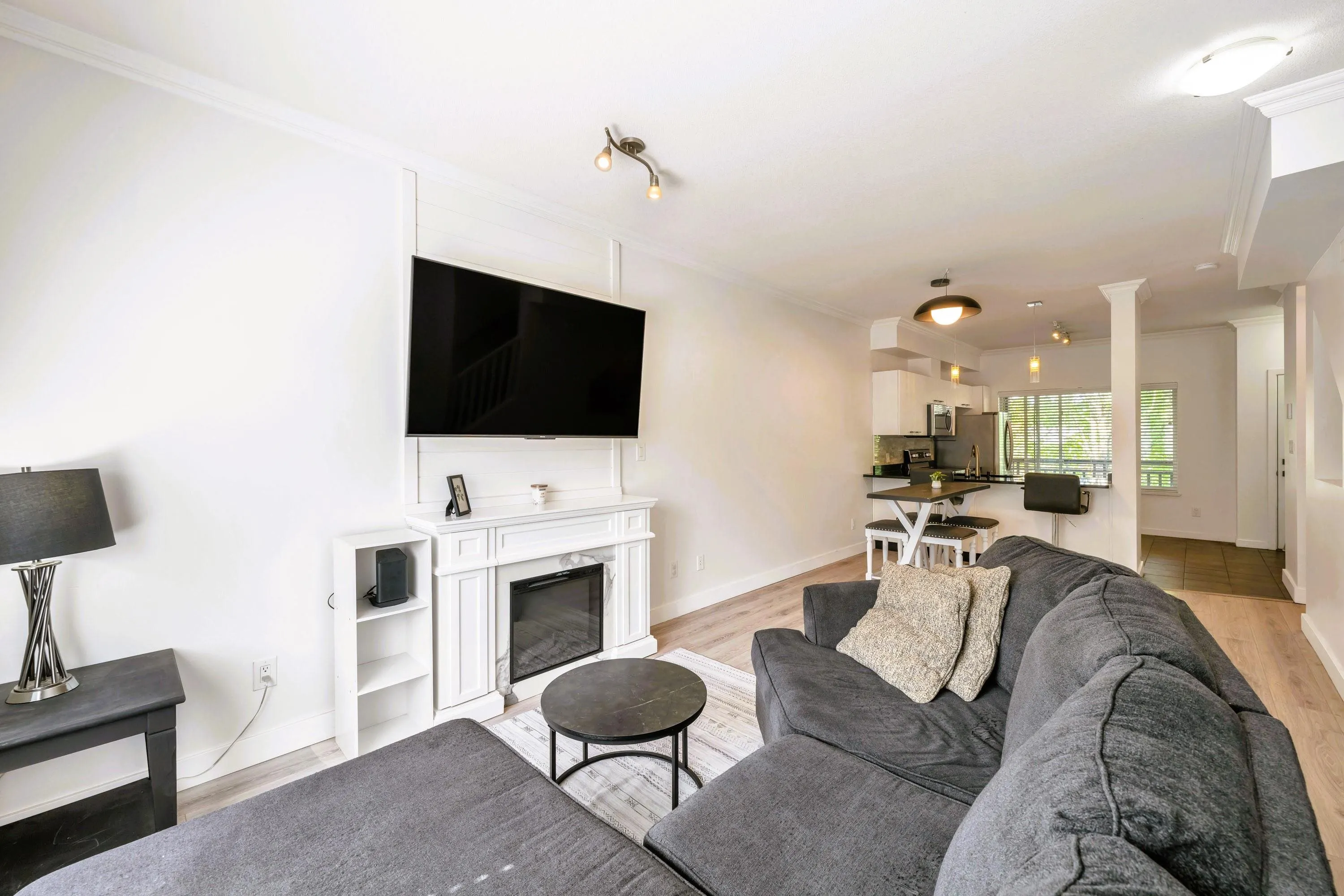 193 18701 66th Avenue