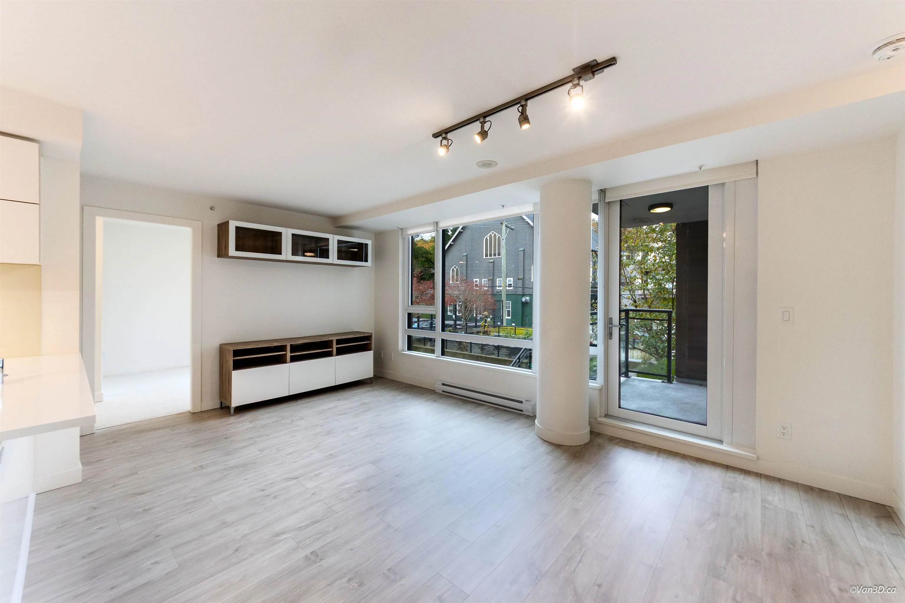 3xx 238 W Broadway