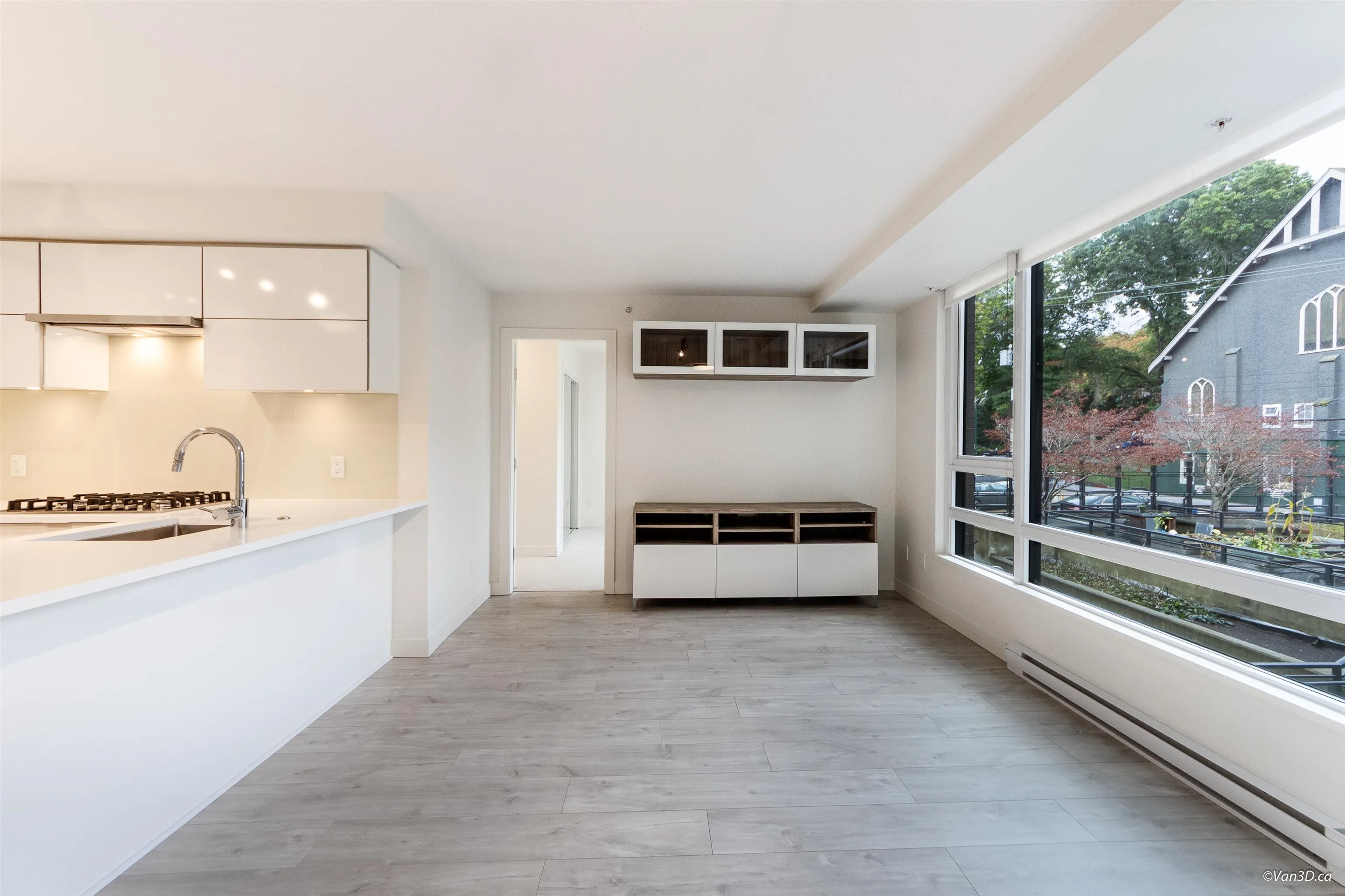 3xx 238 W Broadway