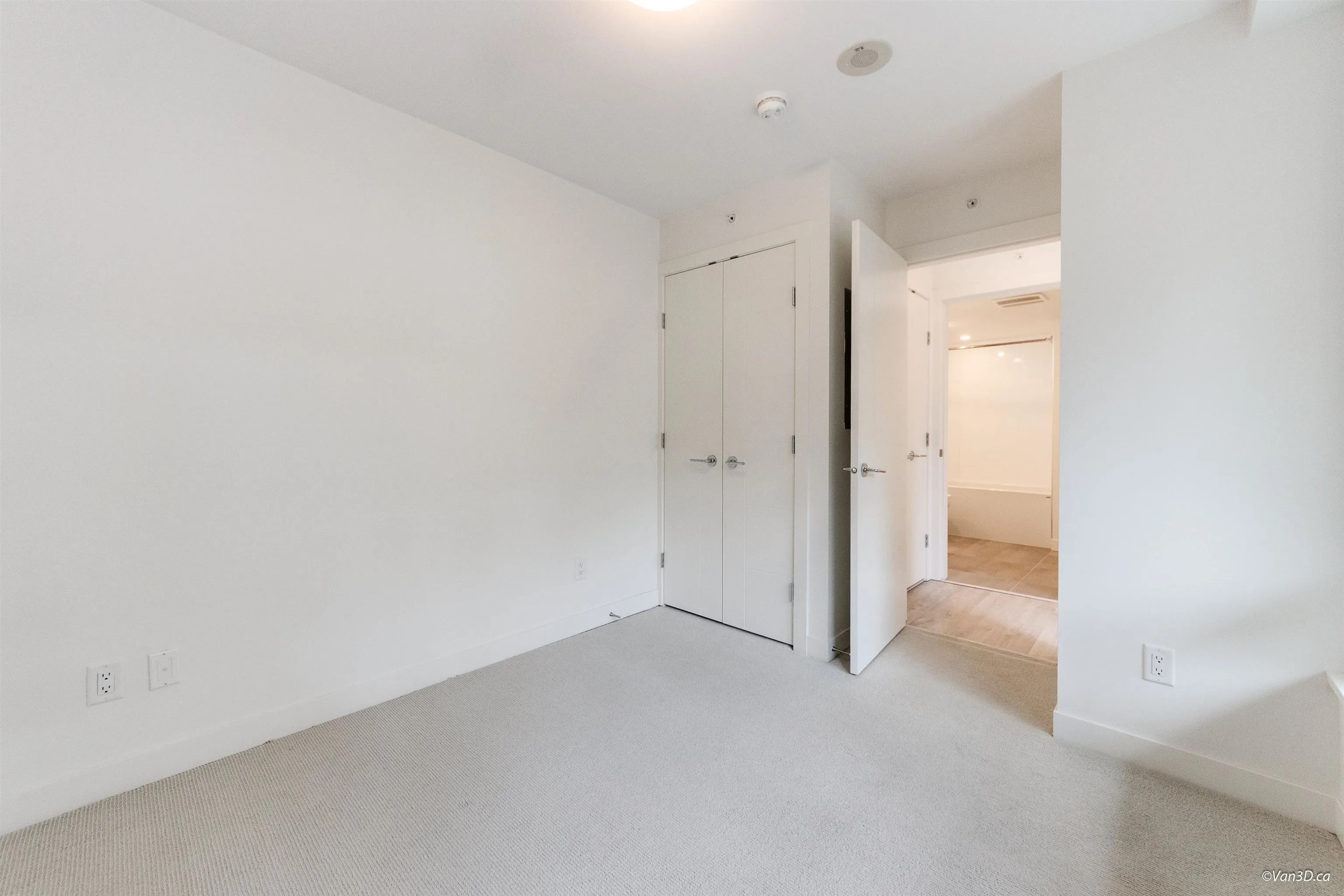 3xx 238 W Broadway