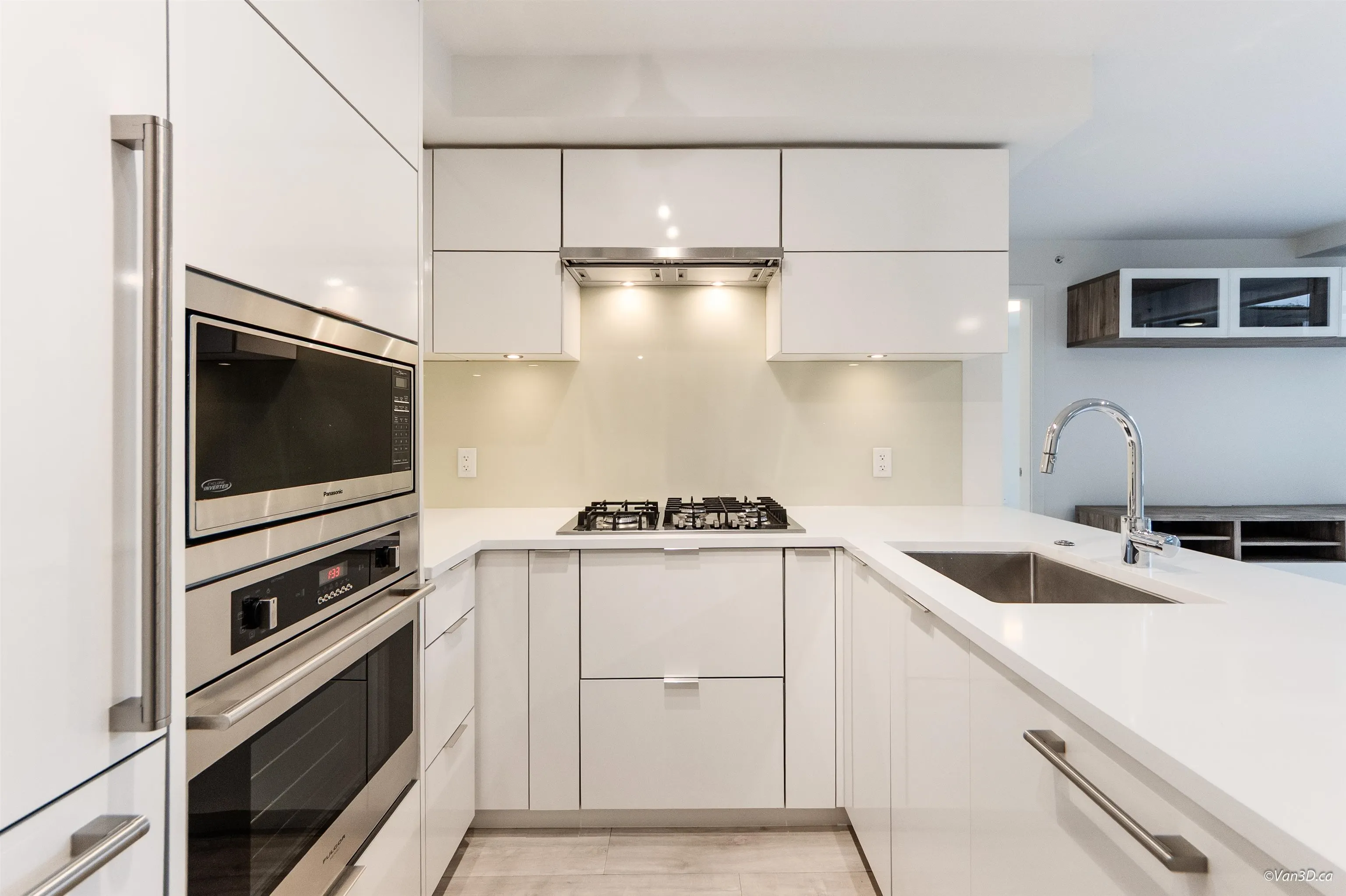 3xx 238 W Broadway