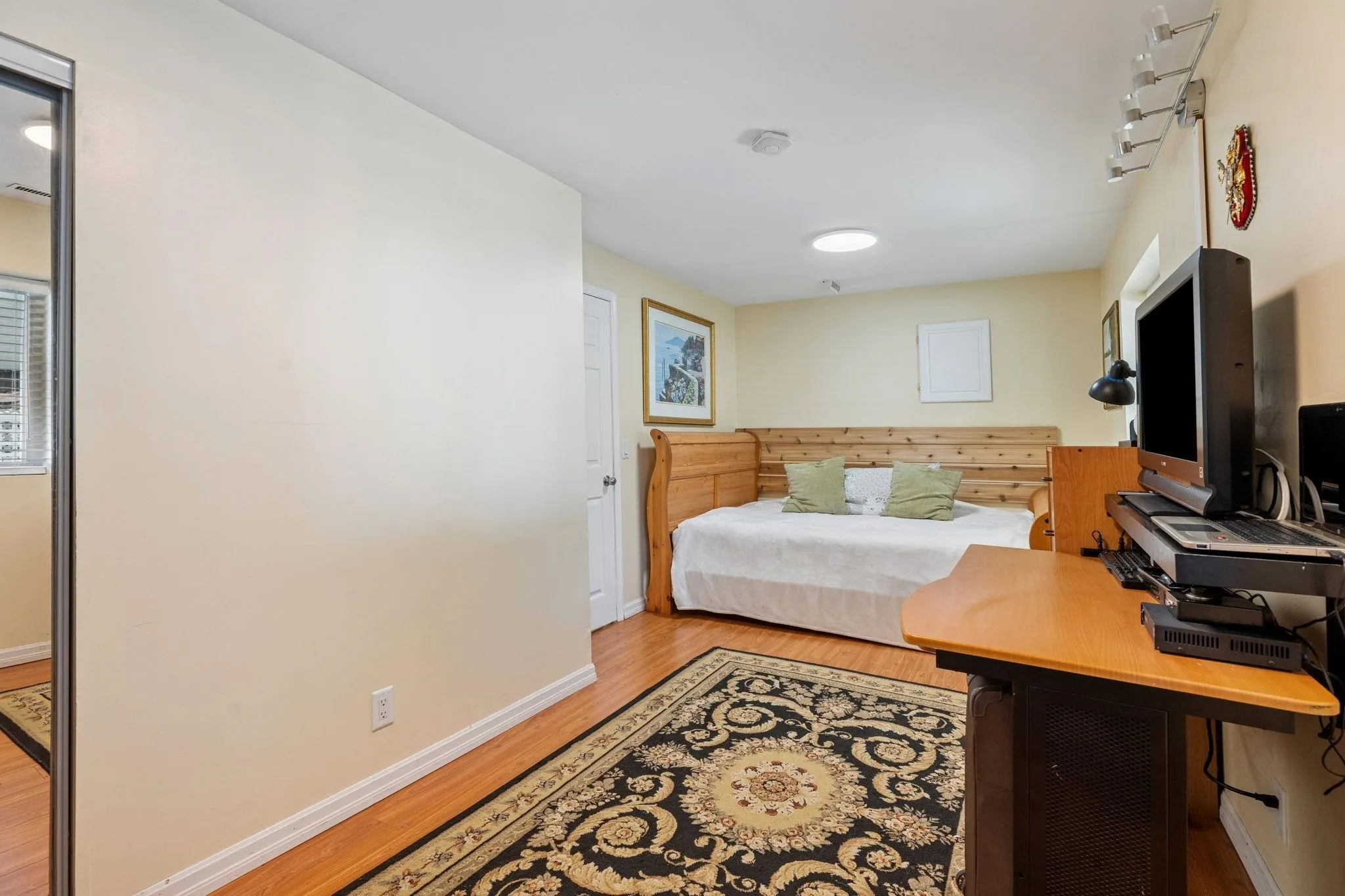1068 Spruce Street