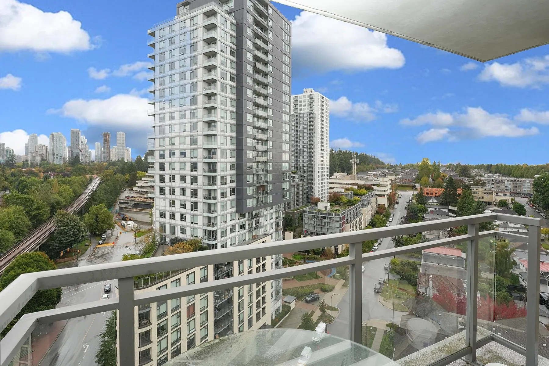 1808 3660 Vanness Avenue