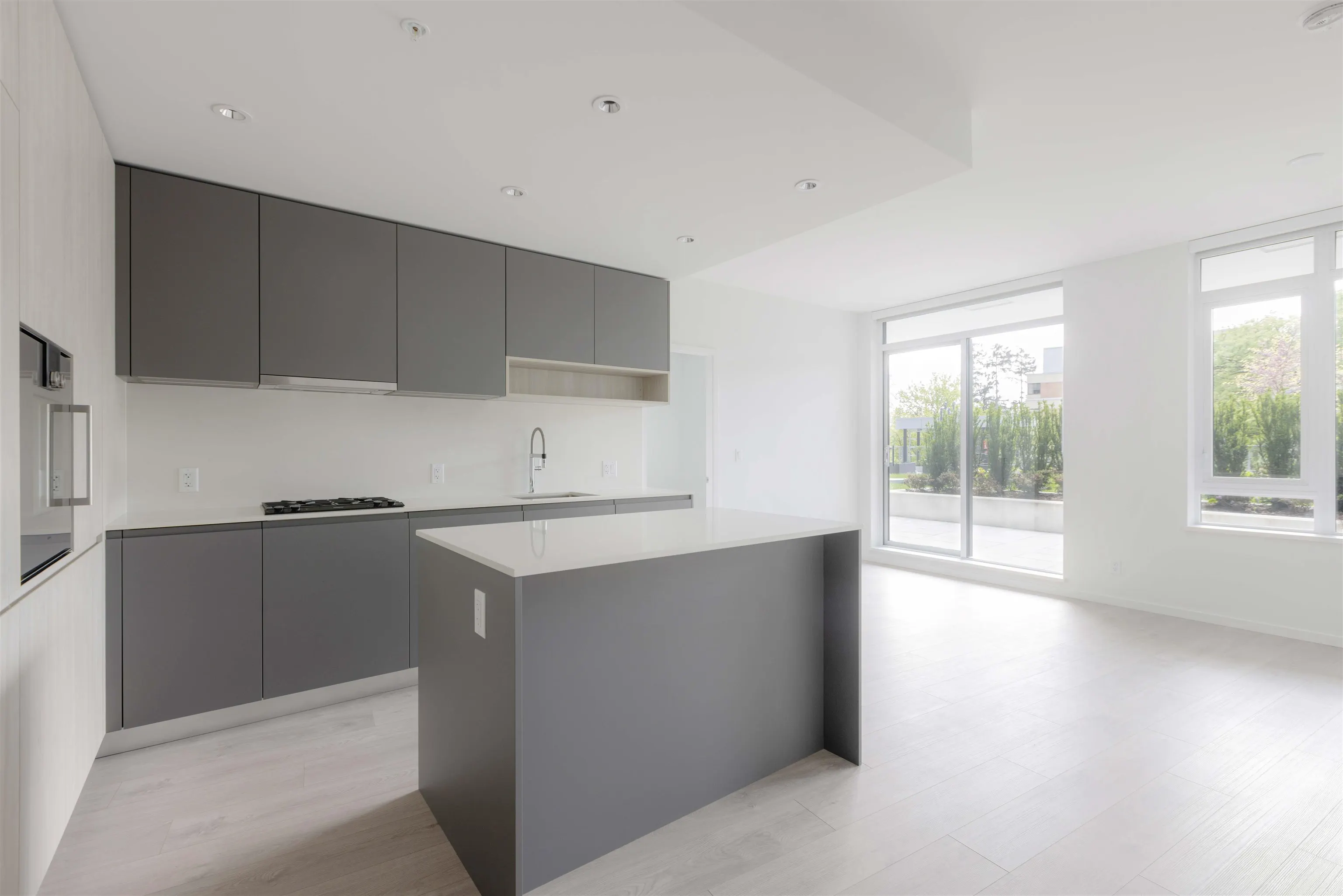 224 6808 Minoru Boulevard