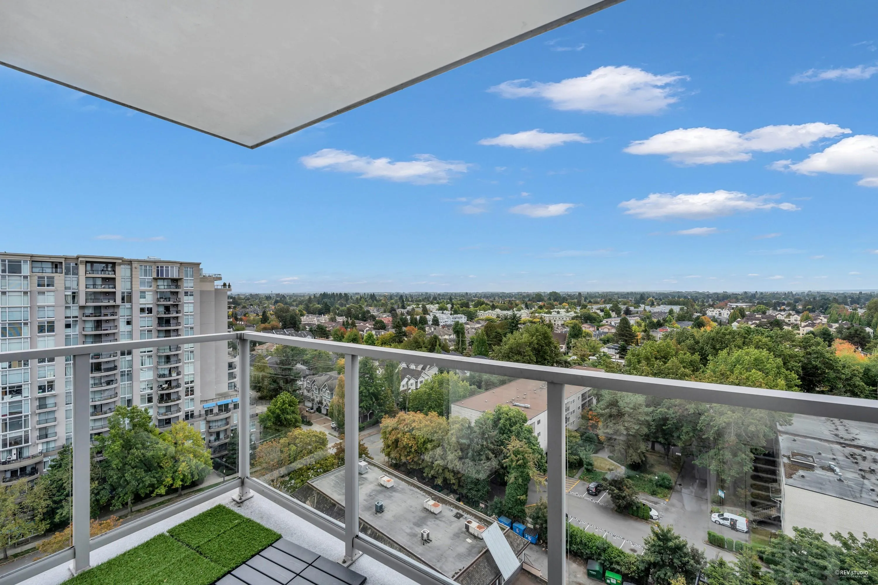 1802 8288 Granville Avenue
