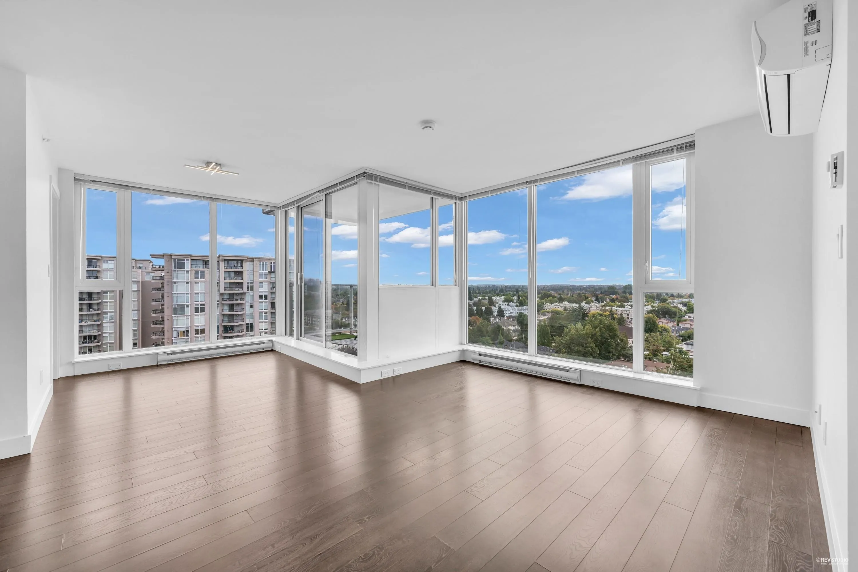 1802 8288 Granville Avenue