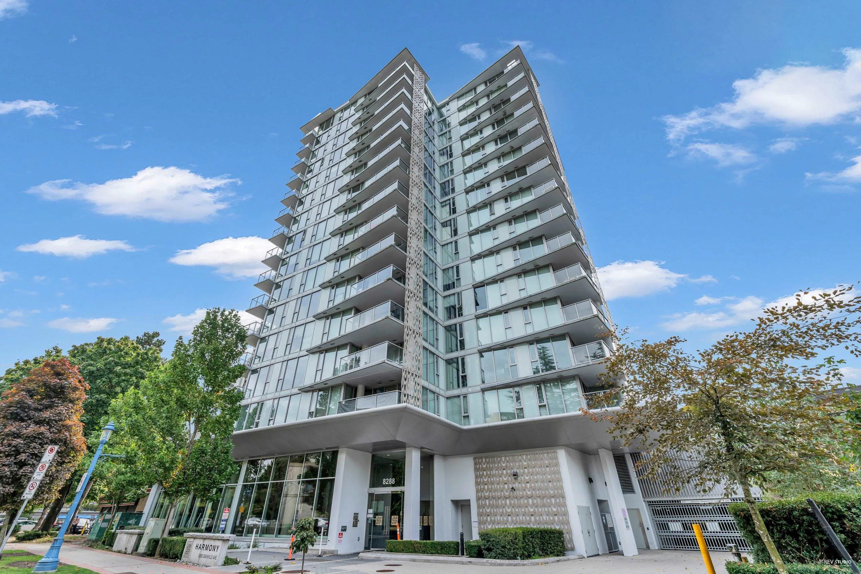 1802 8288 Granville Avenue