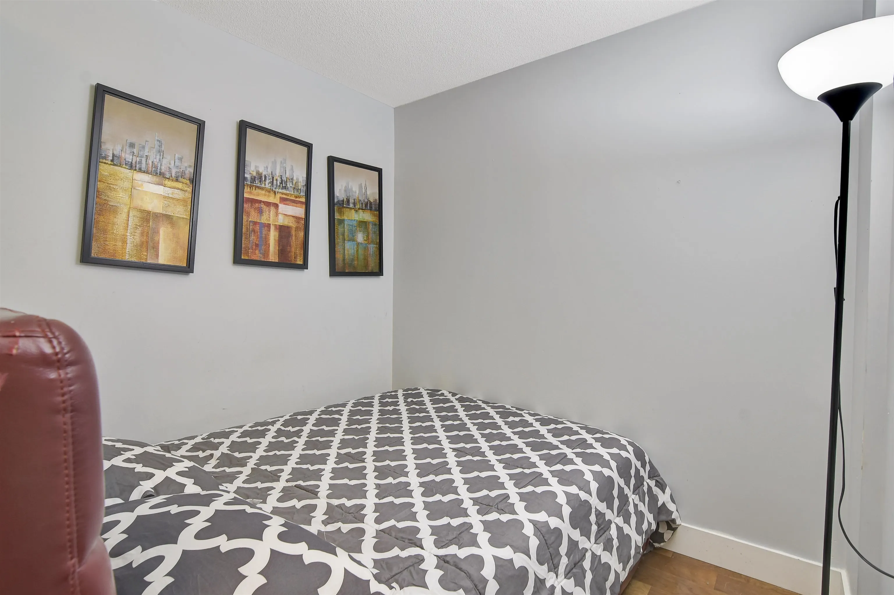 418 1088 Richards Street