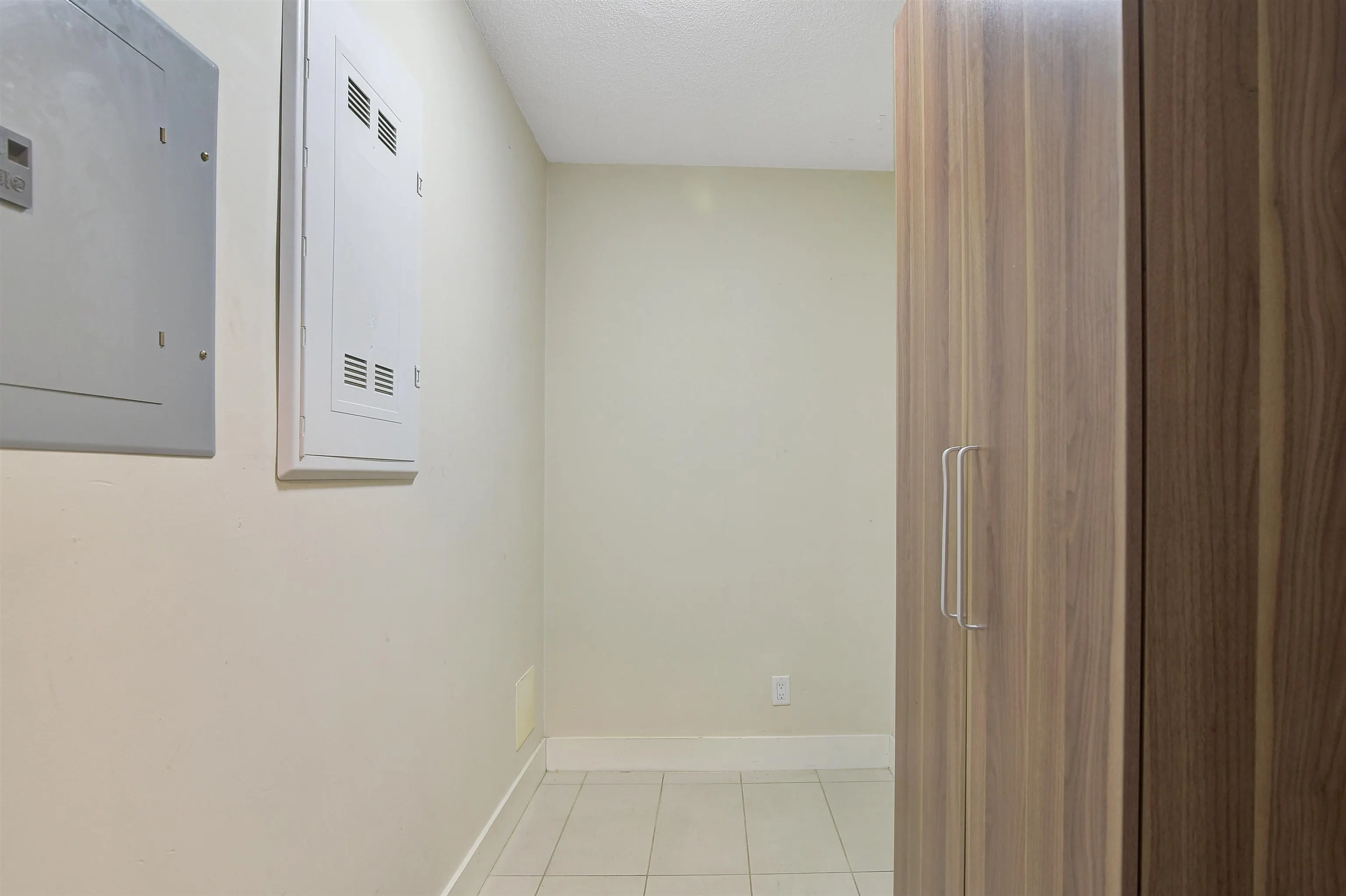 418 1088 Richards Street