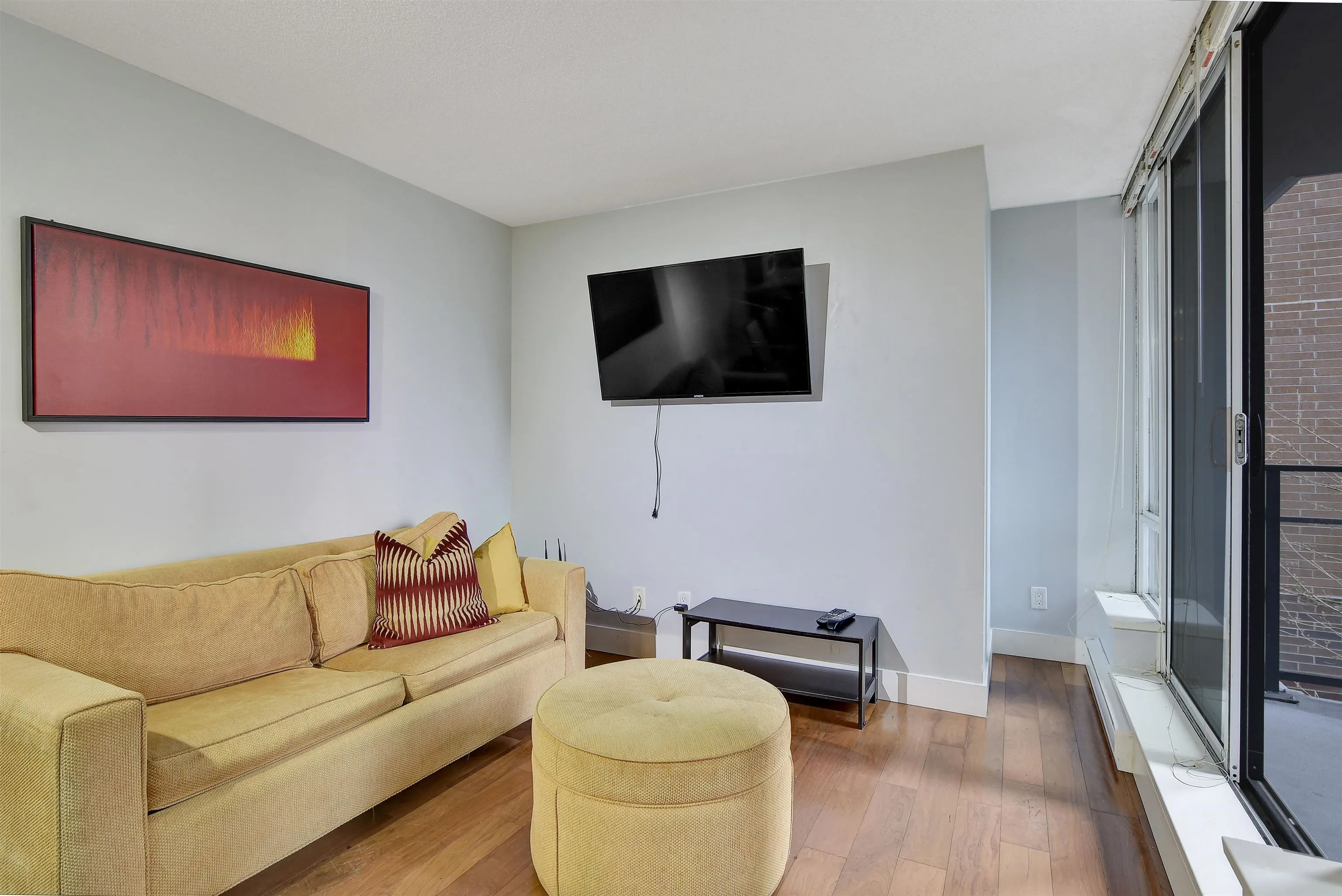 418 1088 Richards Street