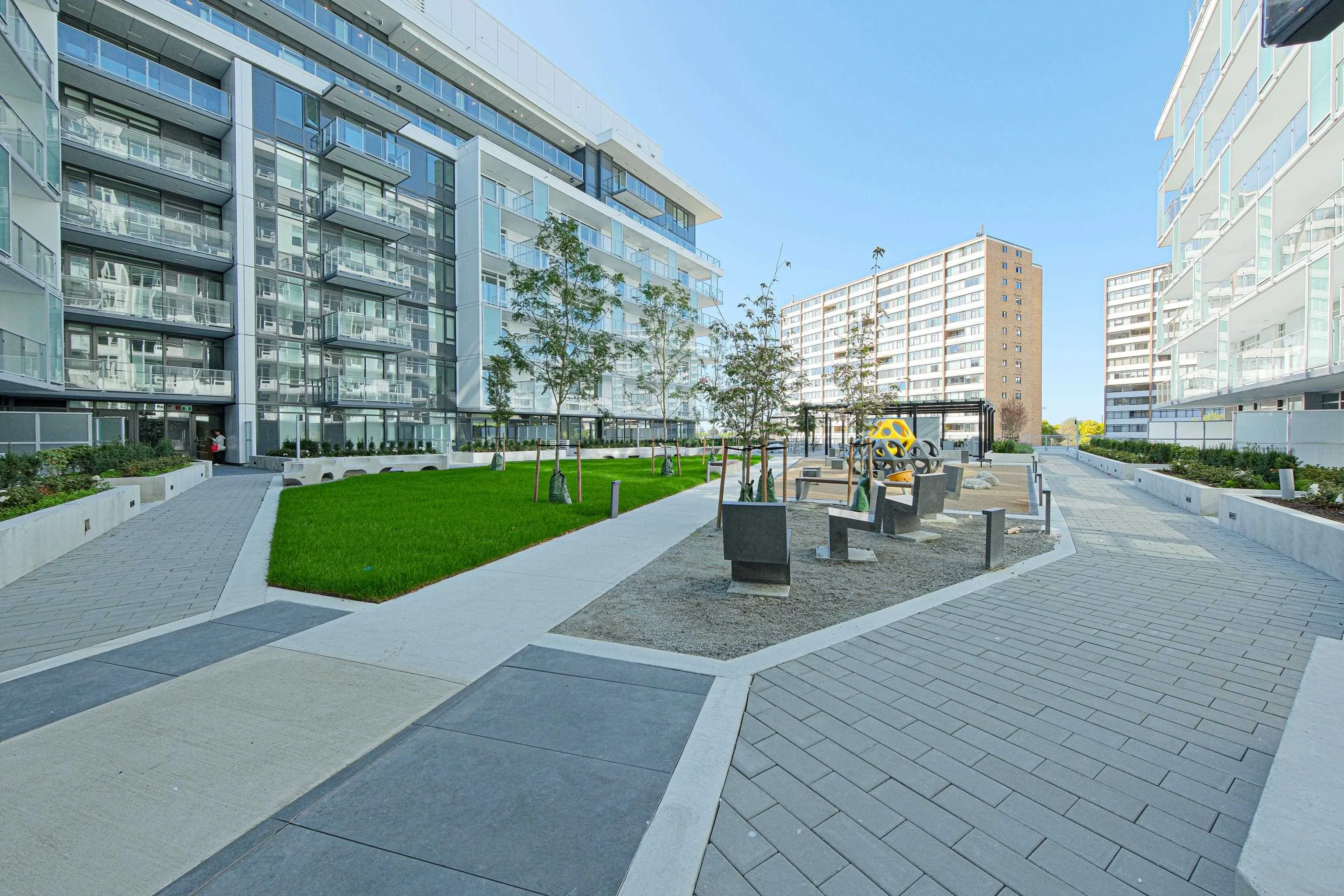762 6600 Minoru Boulevard