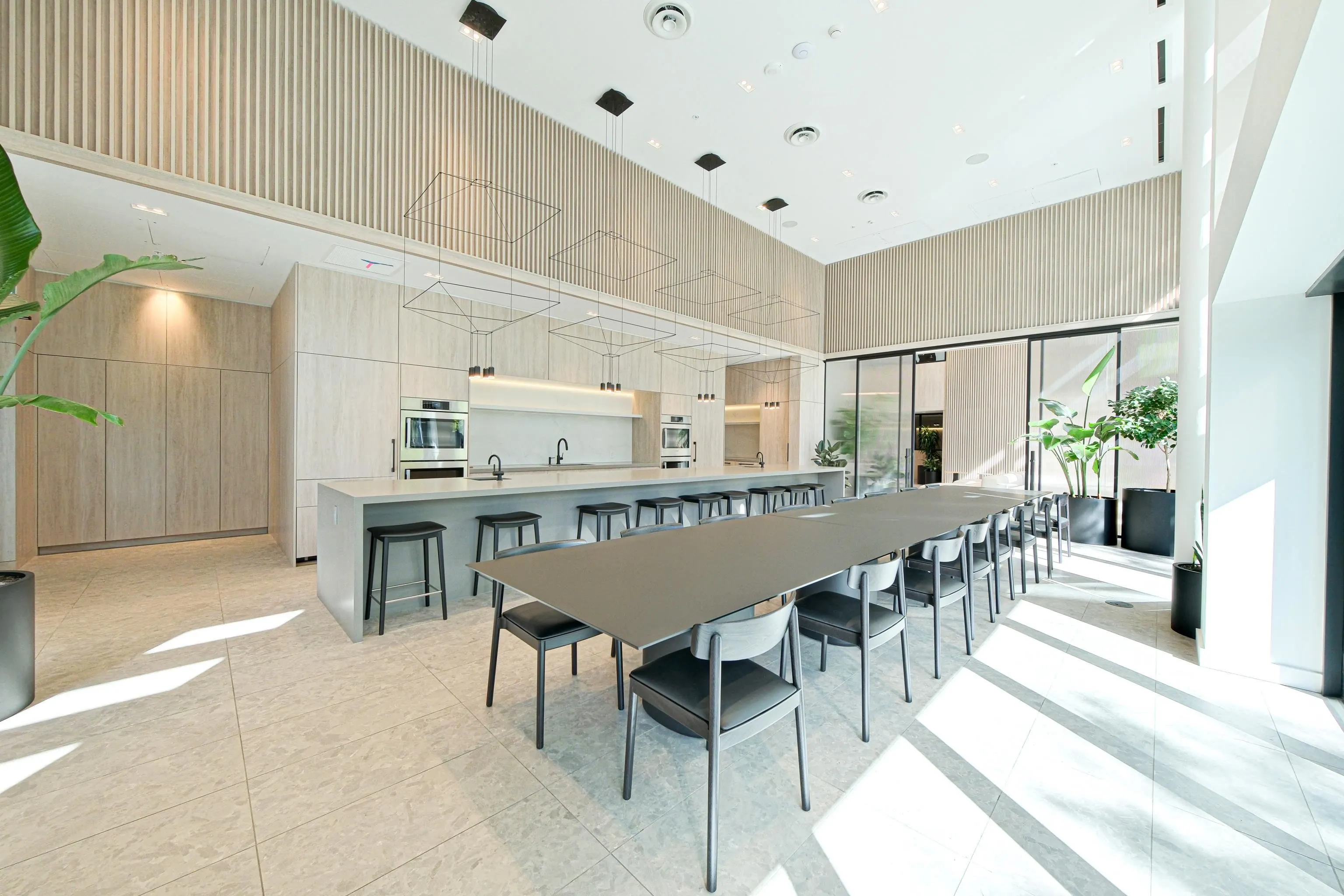 762 6600 Minoru Boulevard