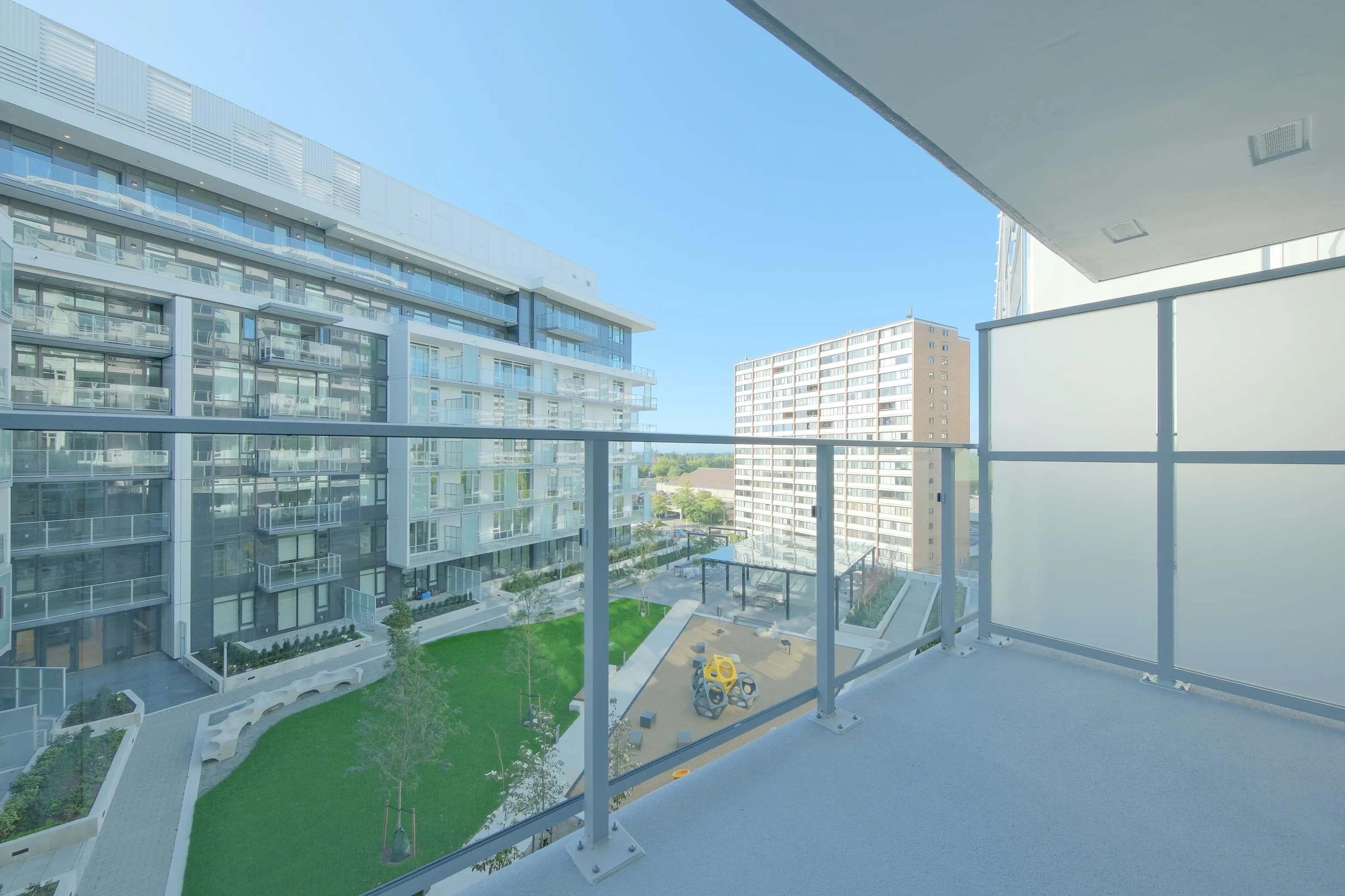 752 6500 Minoru Boulevard