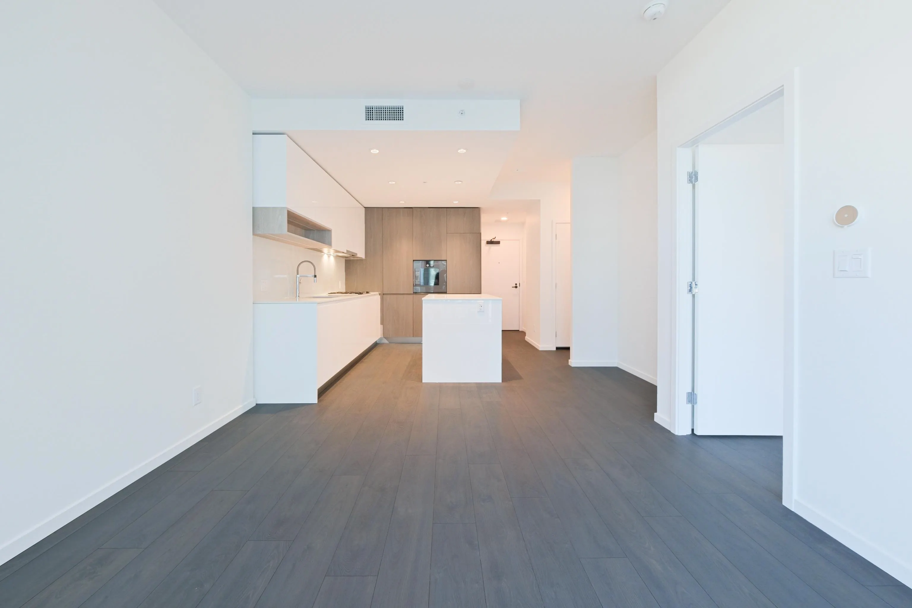 752 6500 Minoru Boulevard