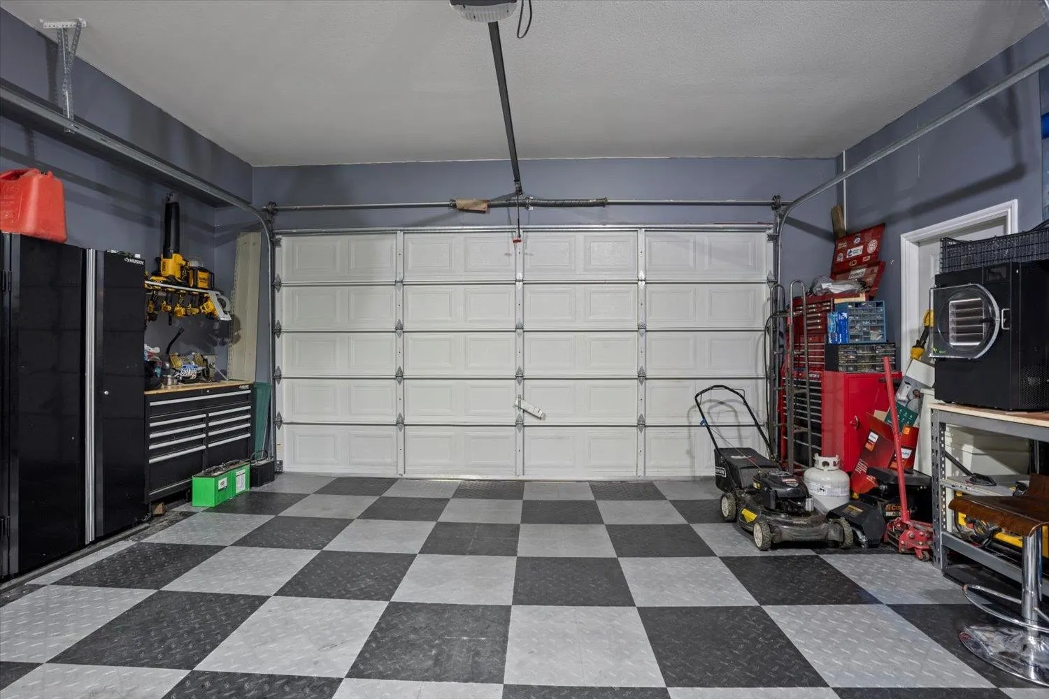 3552 Bassano Terrace