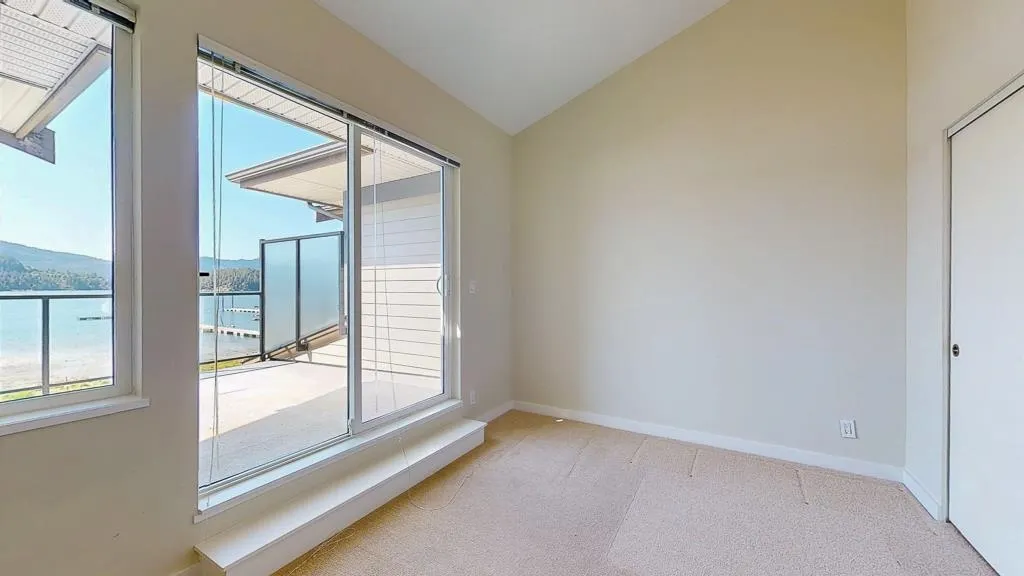 5993 Beachgate Lane