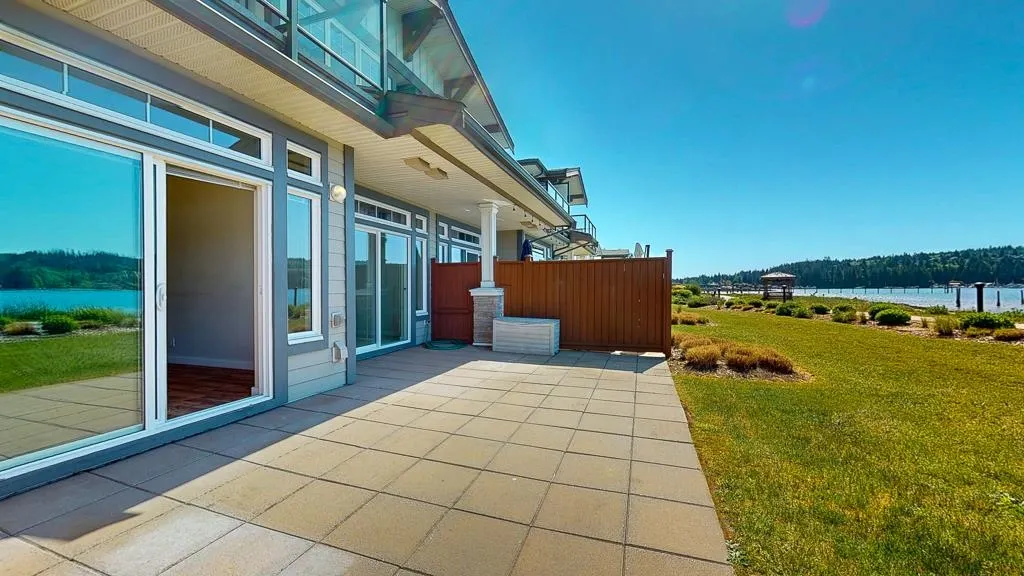 5993 Beachgate Lane