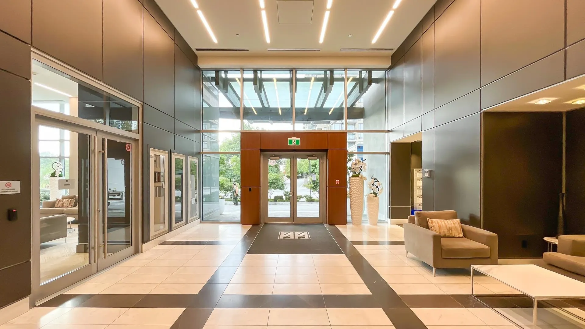 1008 2388 Madison Avenue
