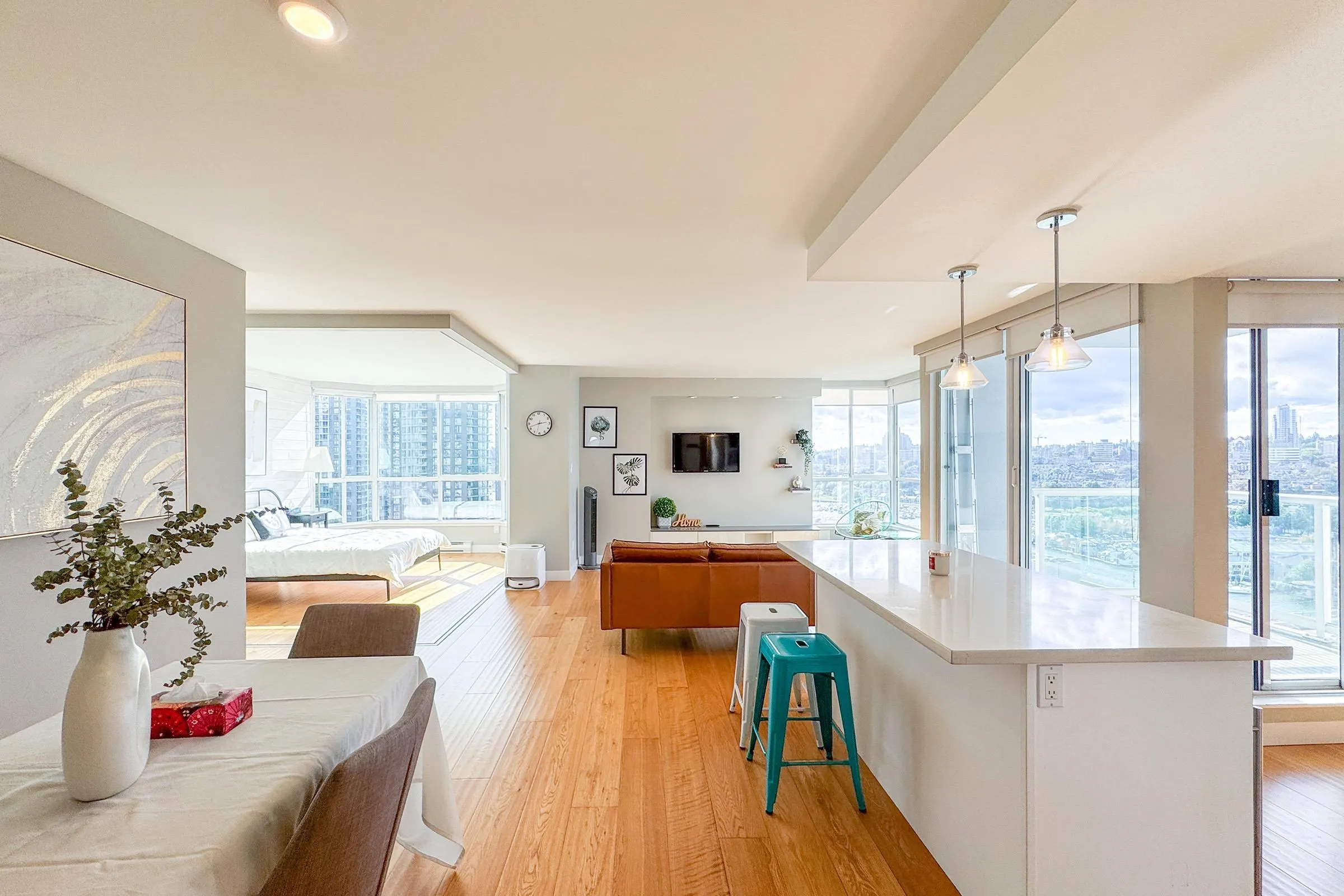 2207 1500 Howe Street