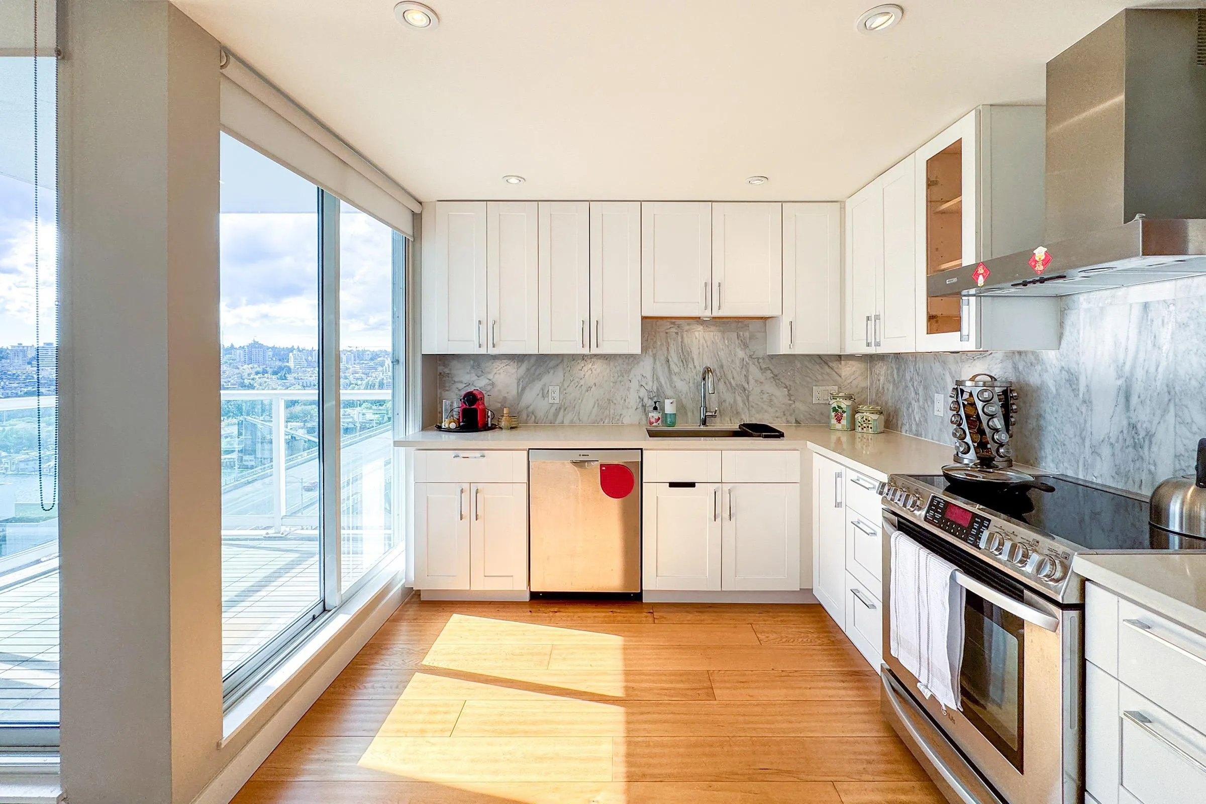 2207 1500 Howe Street