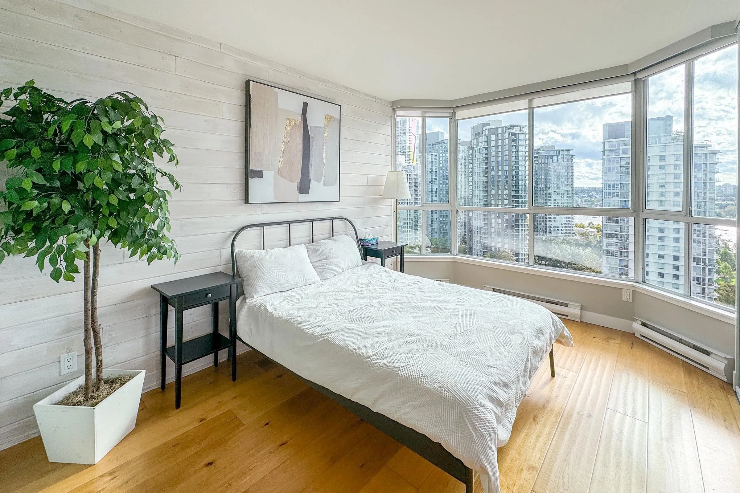 2207 1500 Howe Street