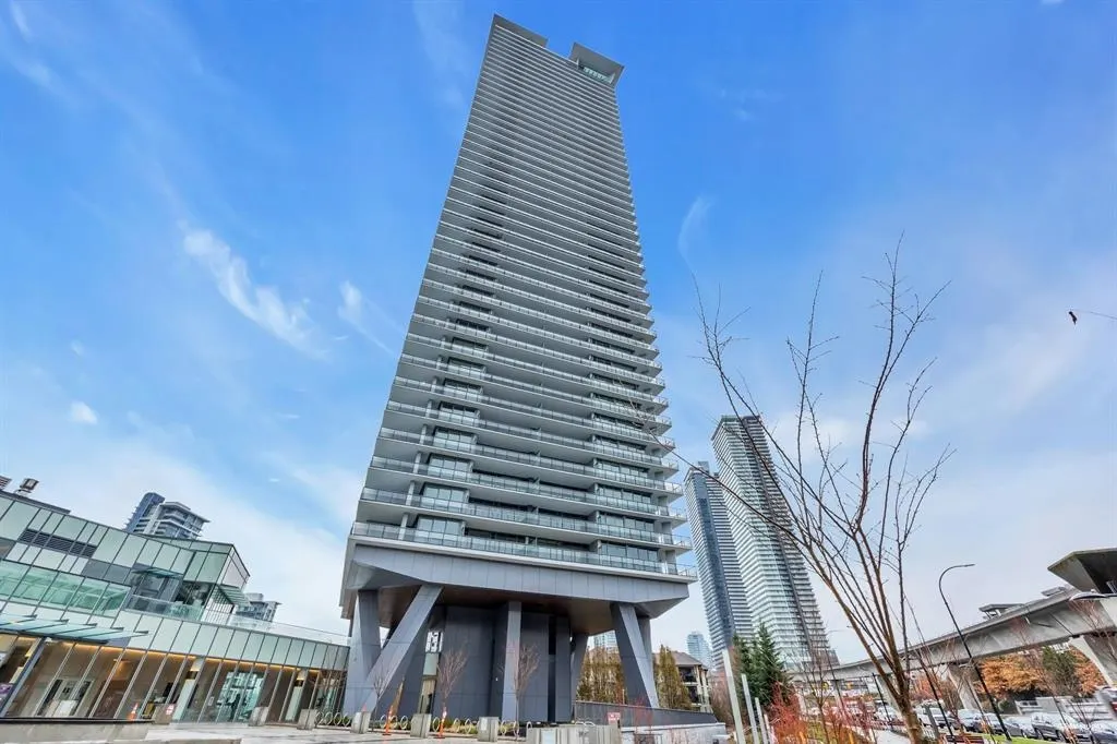 3110 4730 Lougheed Highway