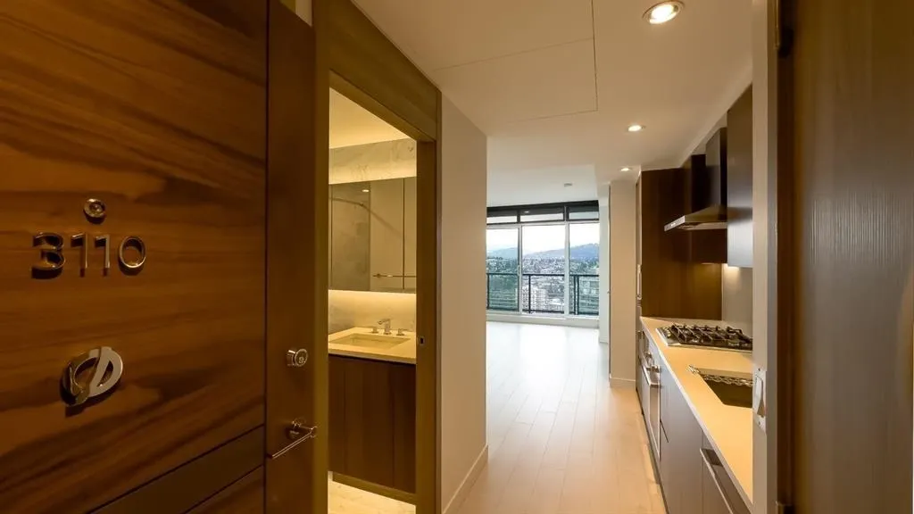 3110 4730 Lougheed Highway