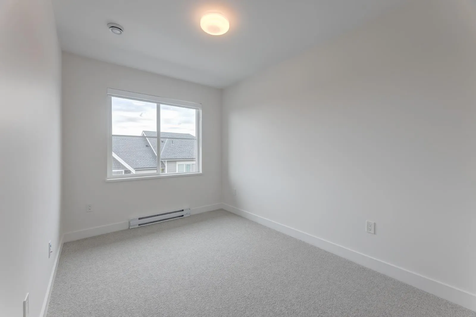 120 3421 Queenston Avenue