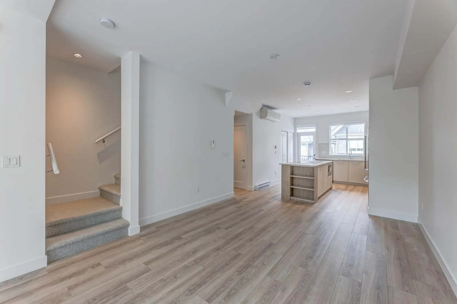 120 3421 Queenston Avenue