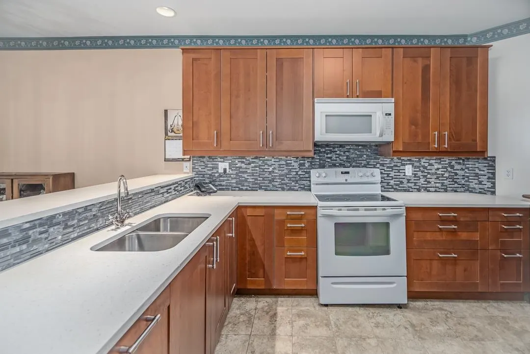 108 4753 W River Road