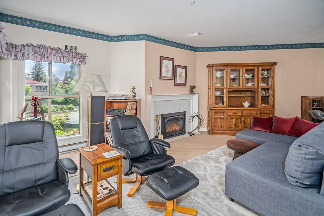 108 4753 W River Road