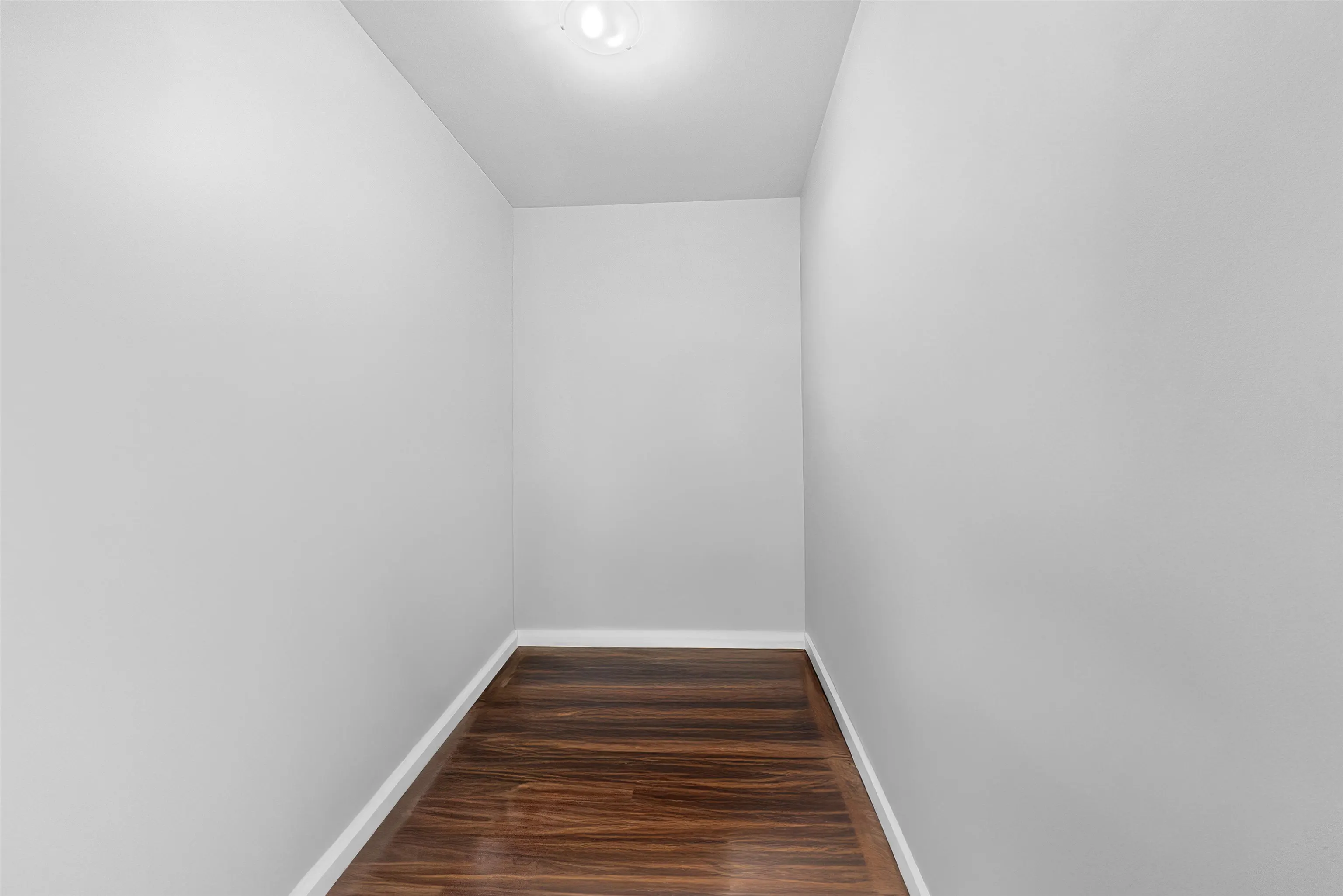 101 2351 Kelly Avenue