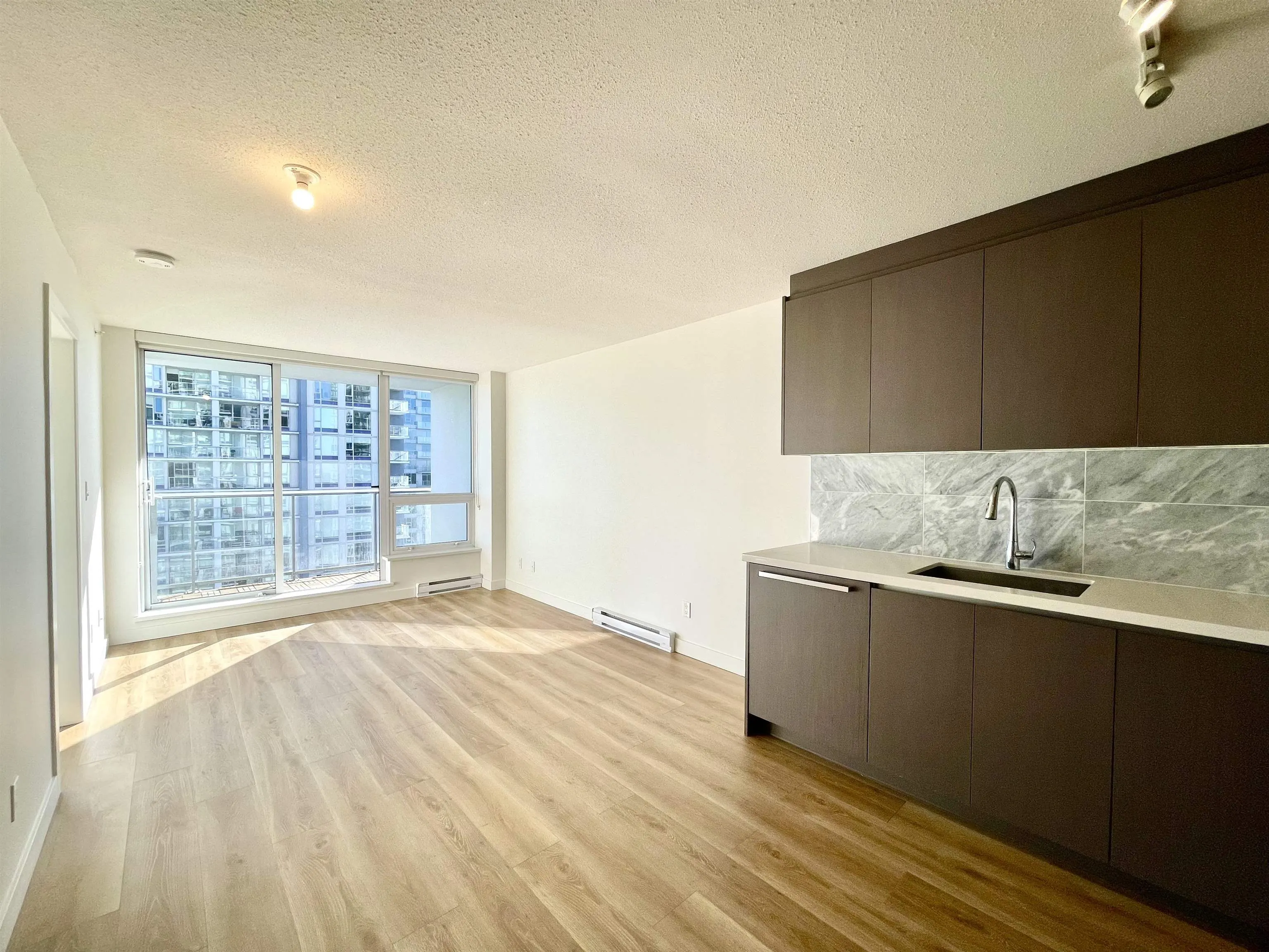 3115 13696 100 Avenue