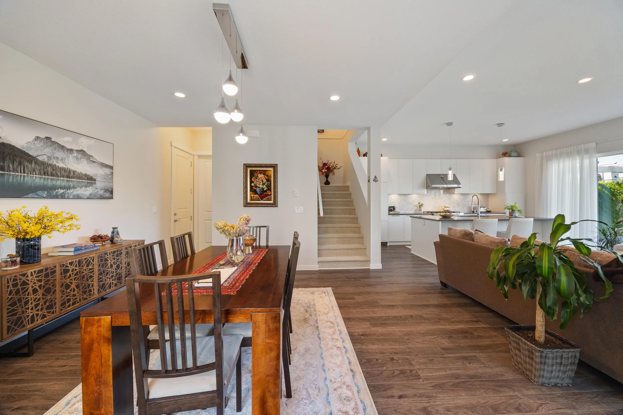 12B 5551 Admiral Way