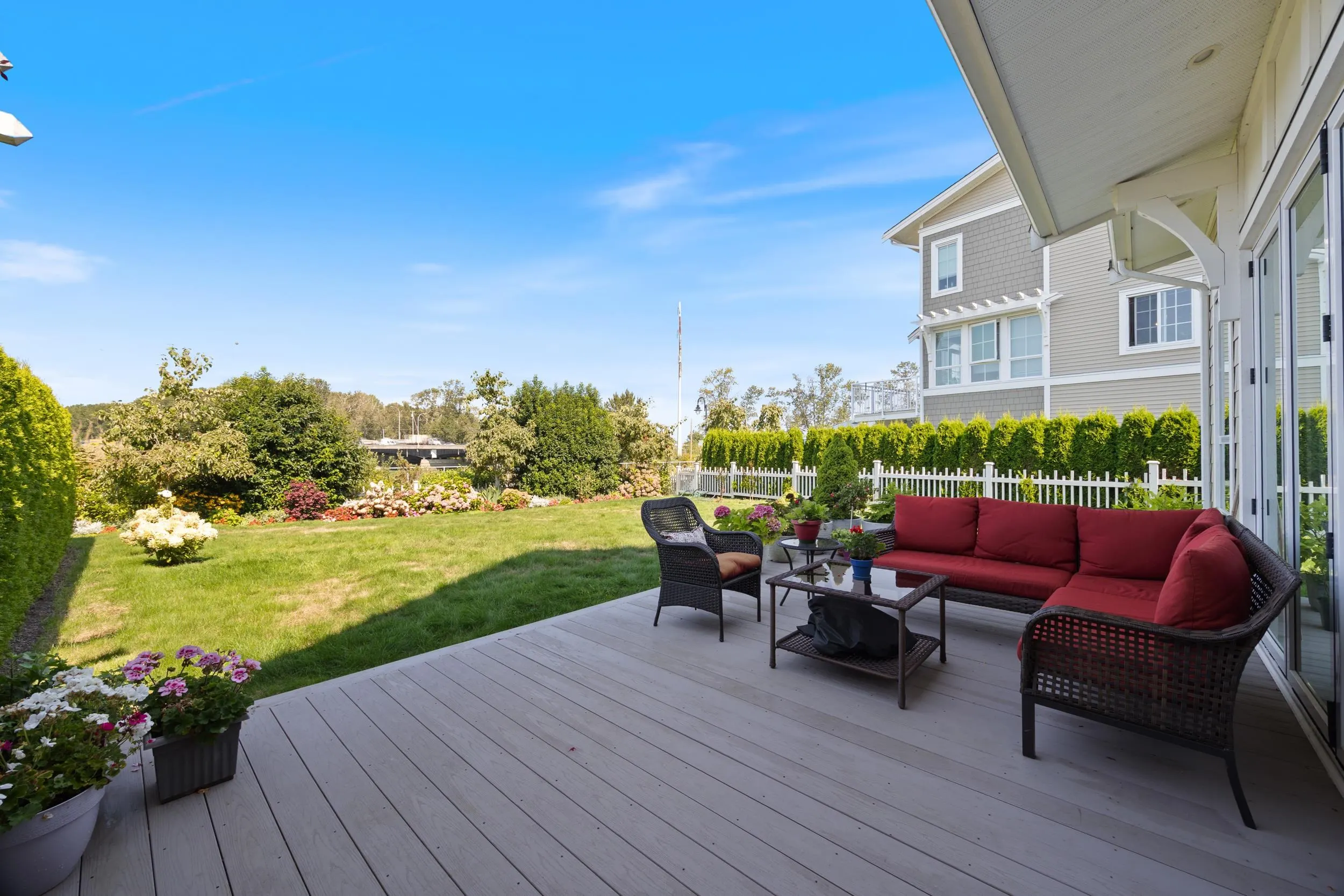 12B 5551 Admiral Way