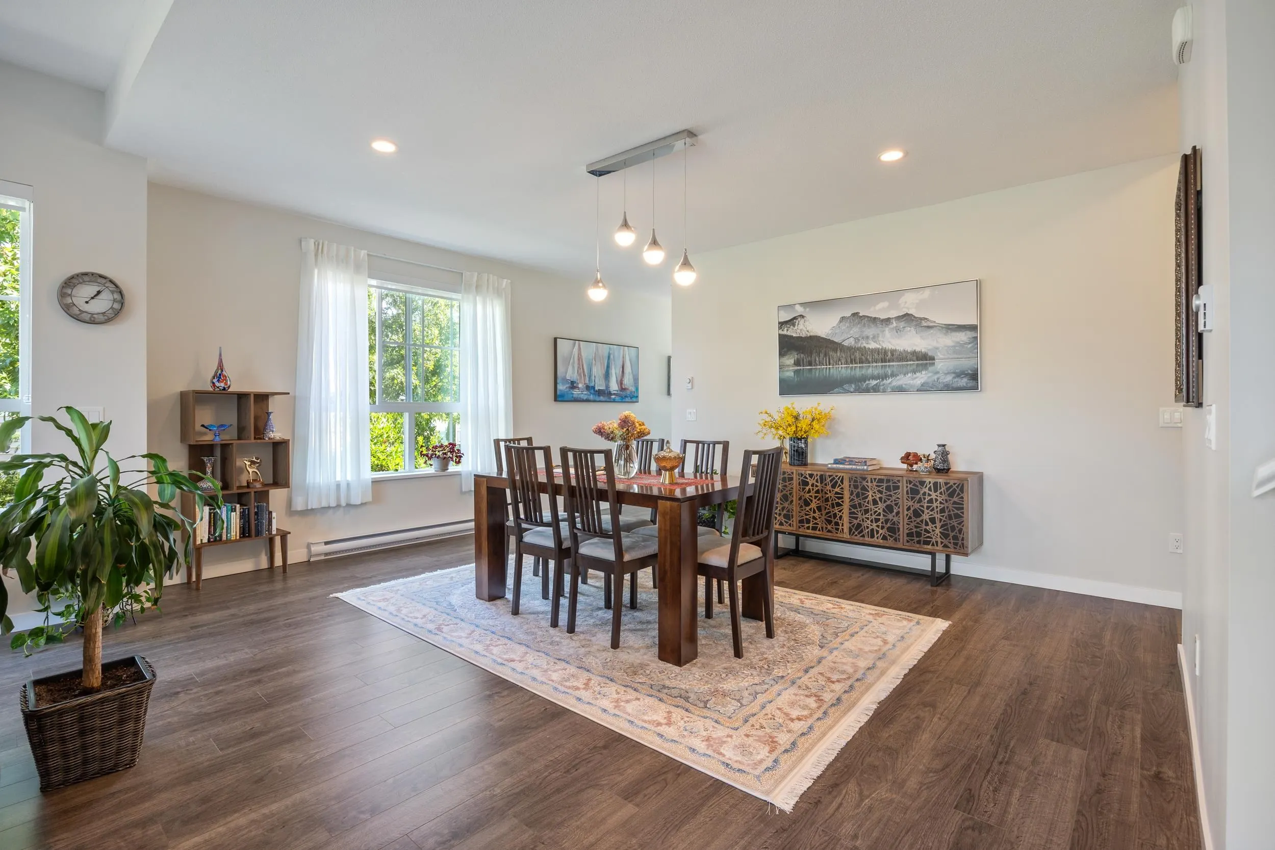 12B 5551 Admiral Way