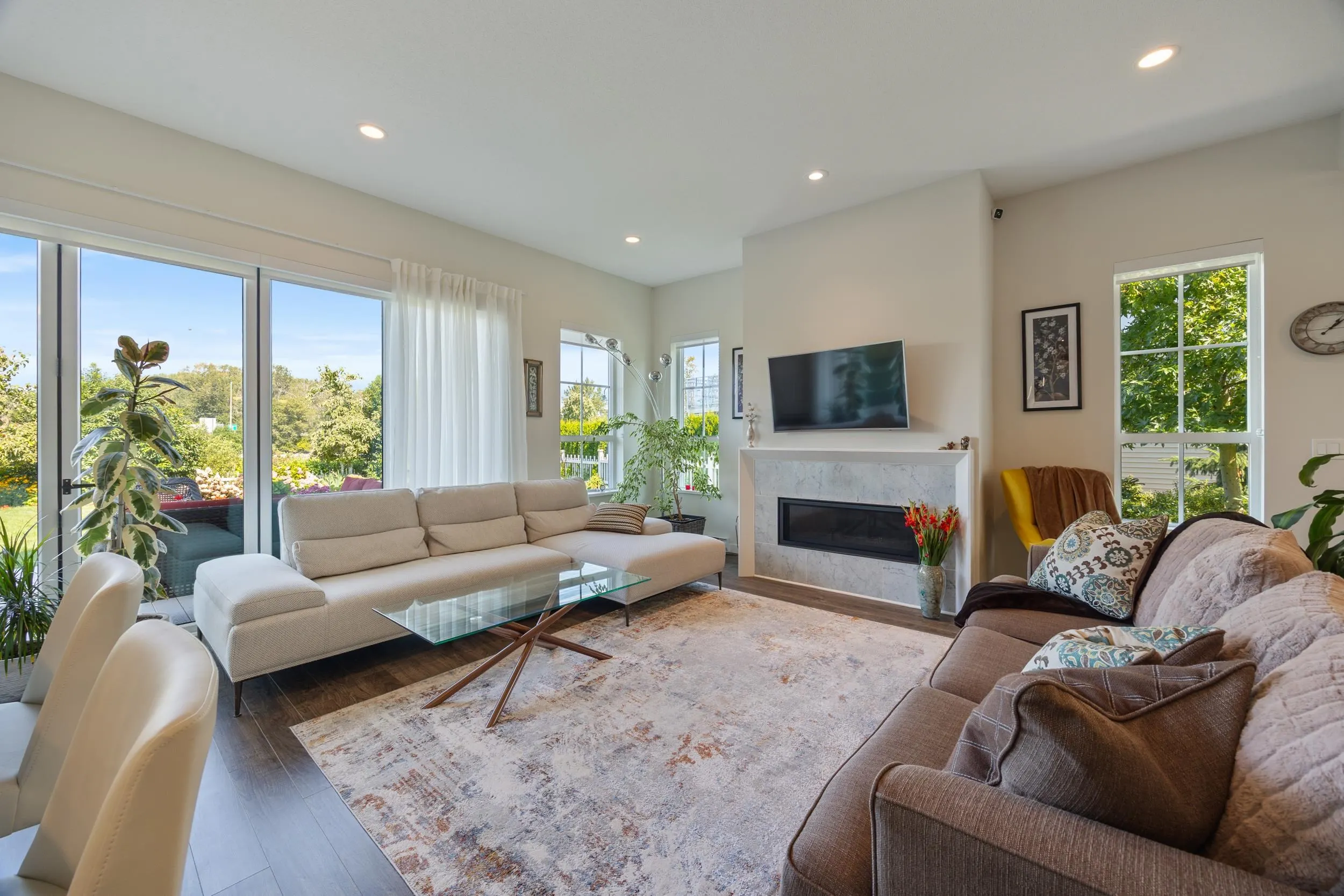 12B 5551 Admiral Way