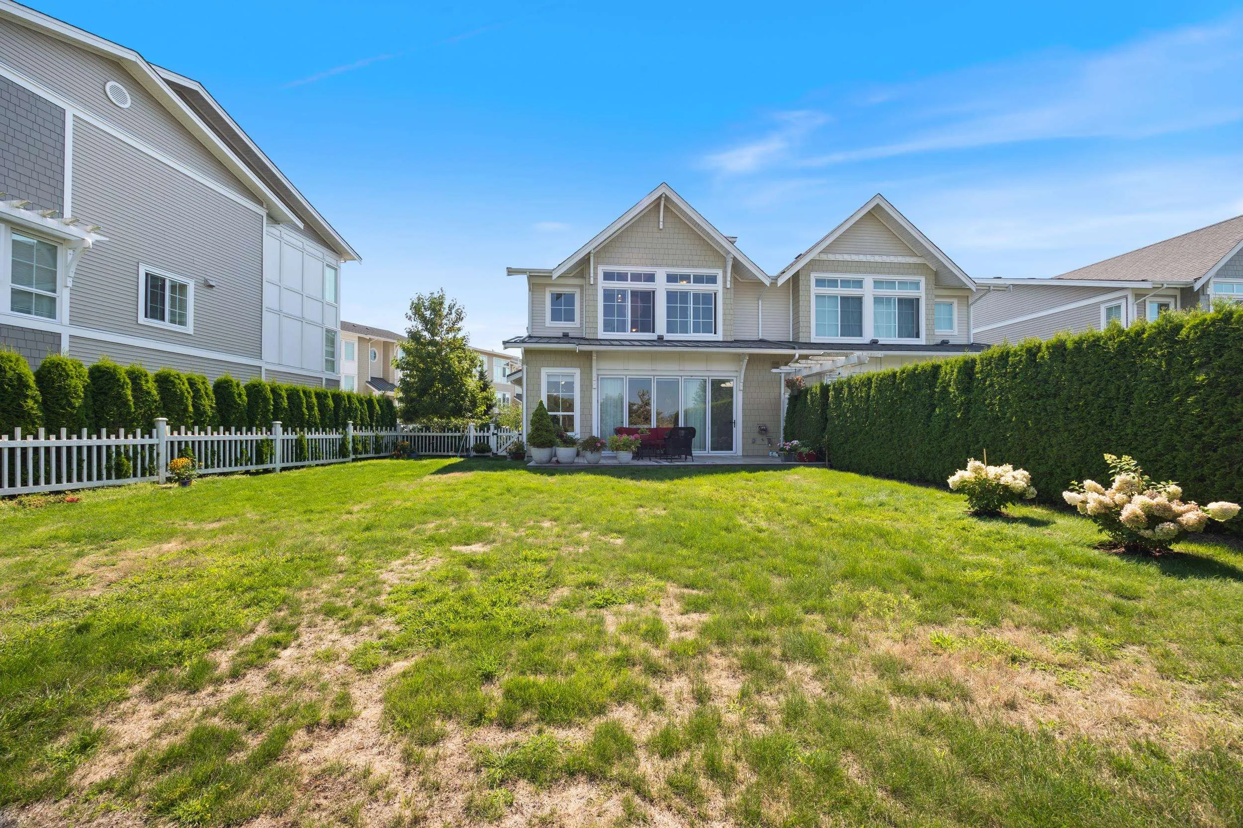 12B 5551 Admiral Way