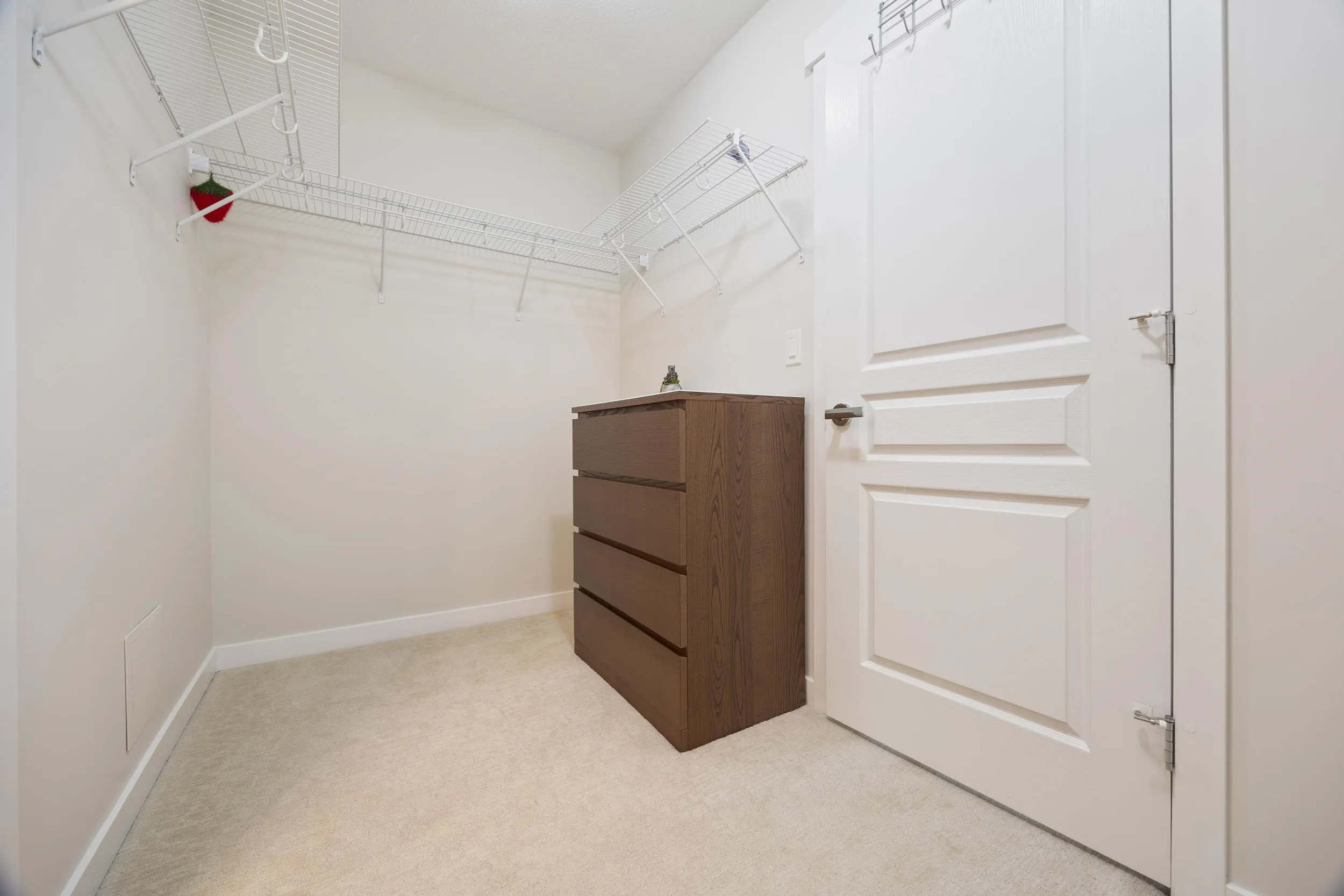 12B 5551 Admiral Way