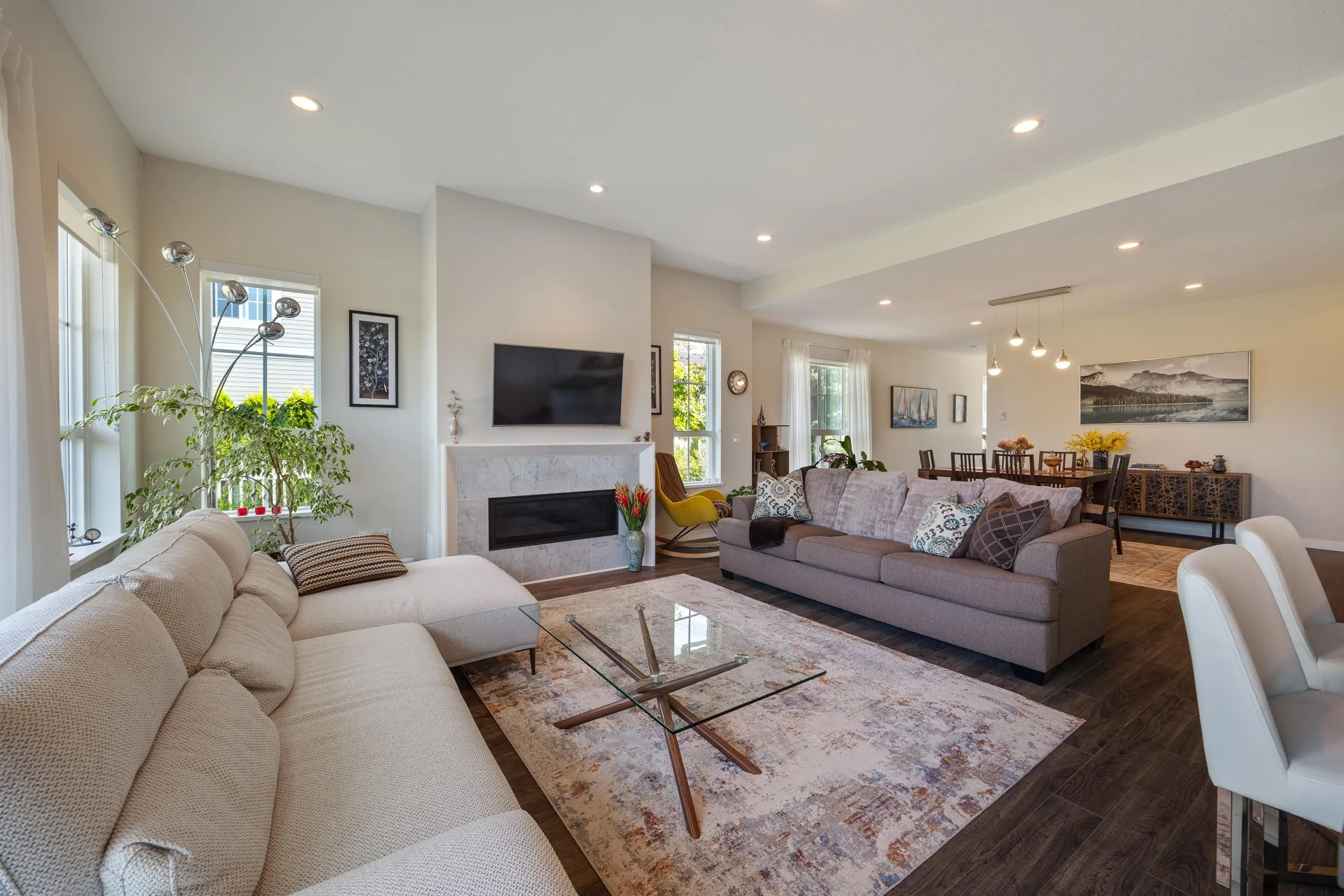 12B 5551 Admiral Way