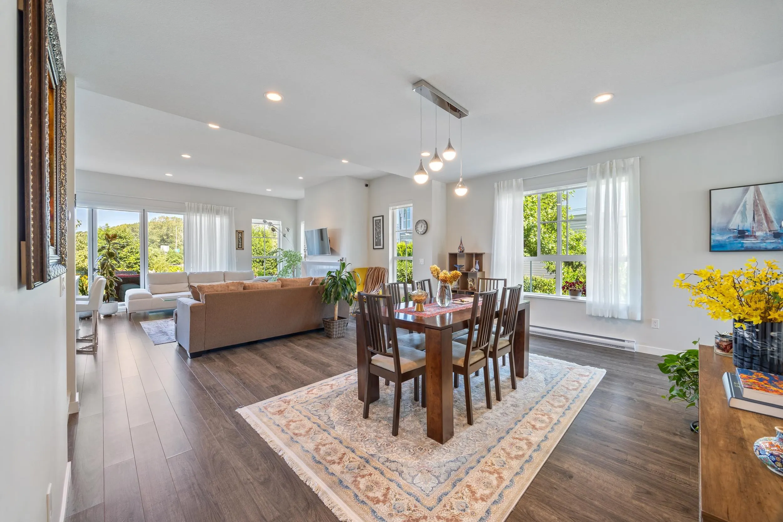 12B 5551 Admiral Way