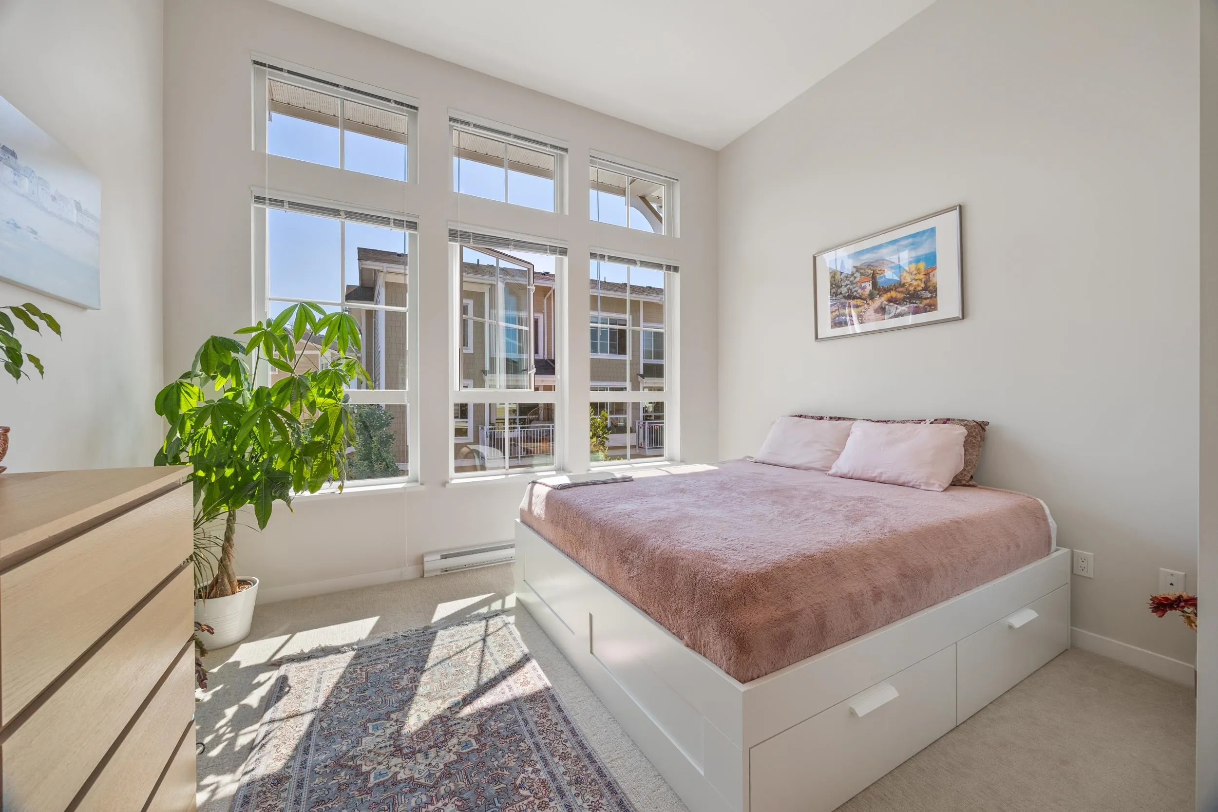 12B 5551 Admiral Way