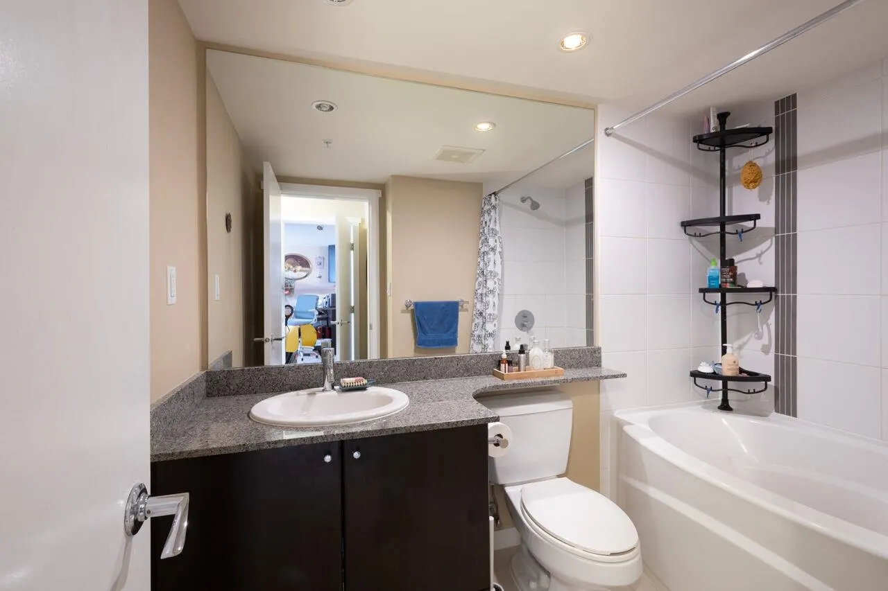 2207 660 Nootka Way
